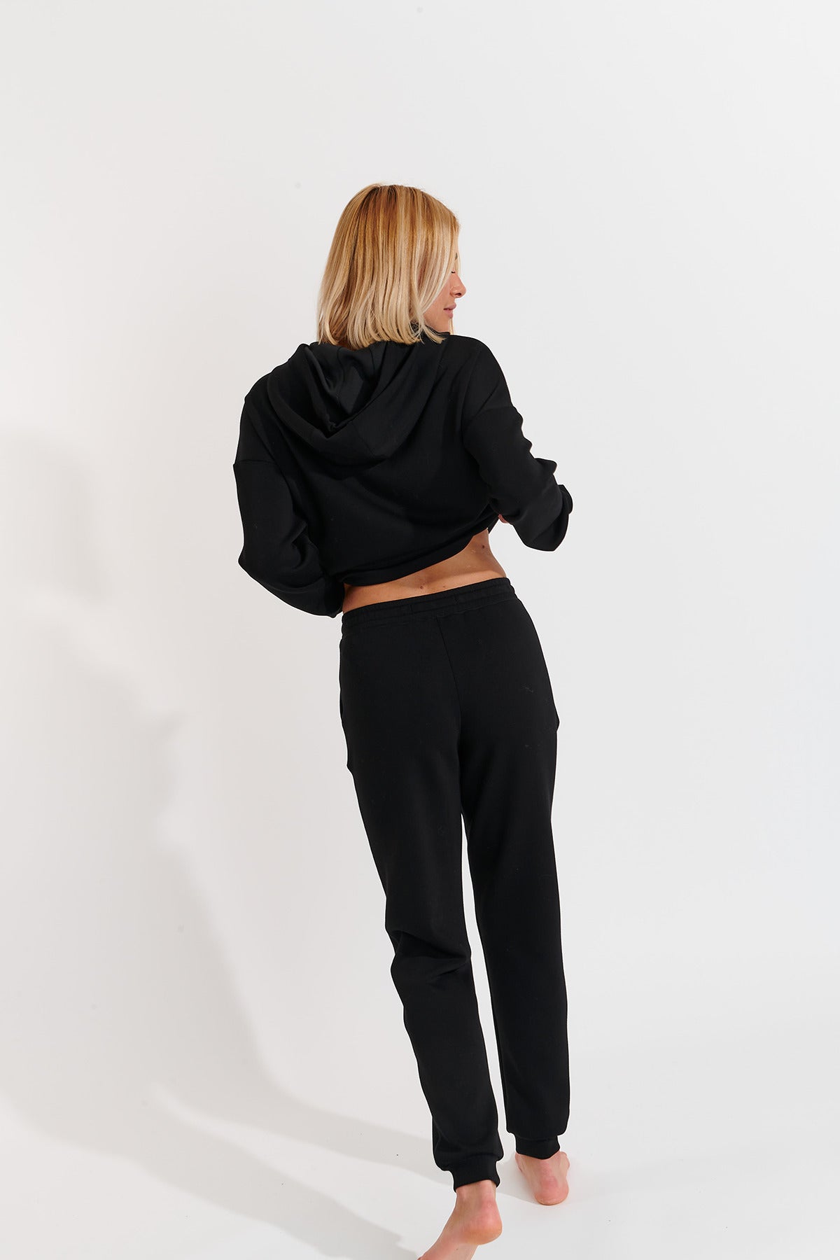 BROOKS-BAYJOY Hoodie in Noir Hoodie Banana Moon
