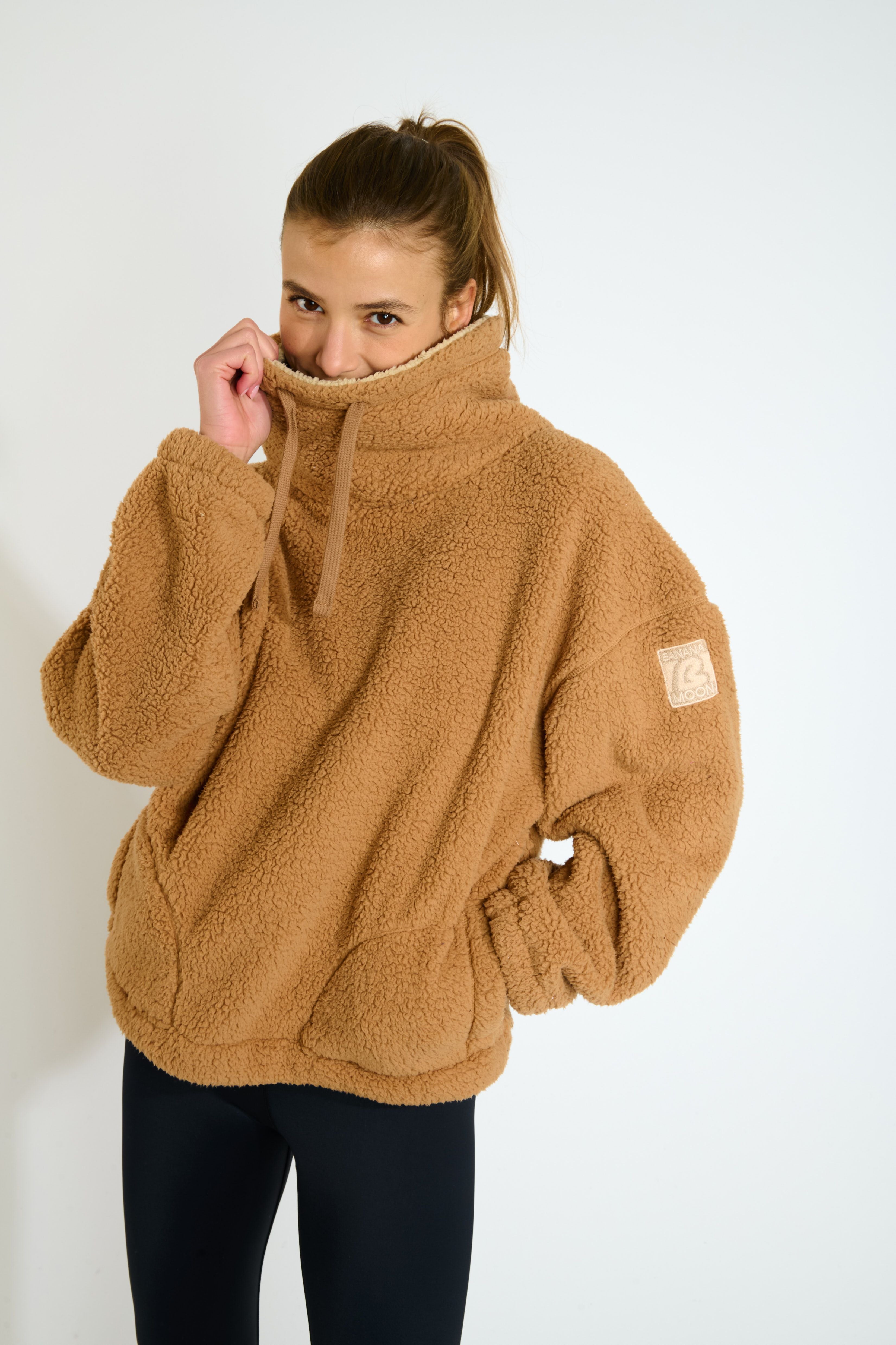CHIMNEY-IGLOO sweater in camel Sweater Banana Moon