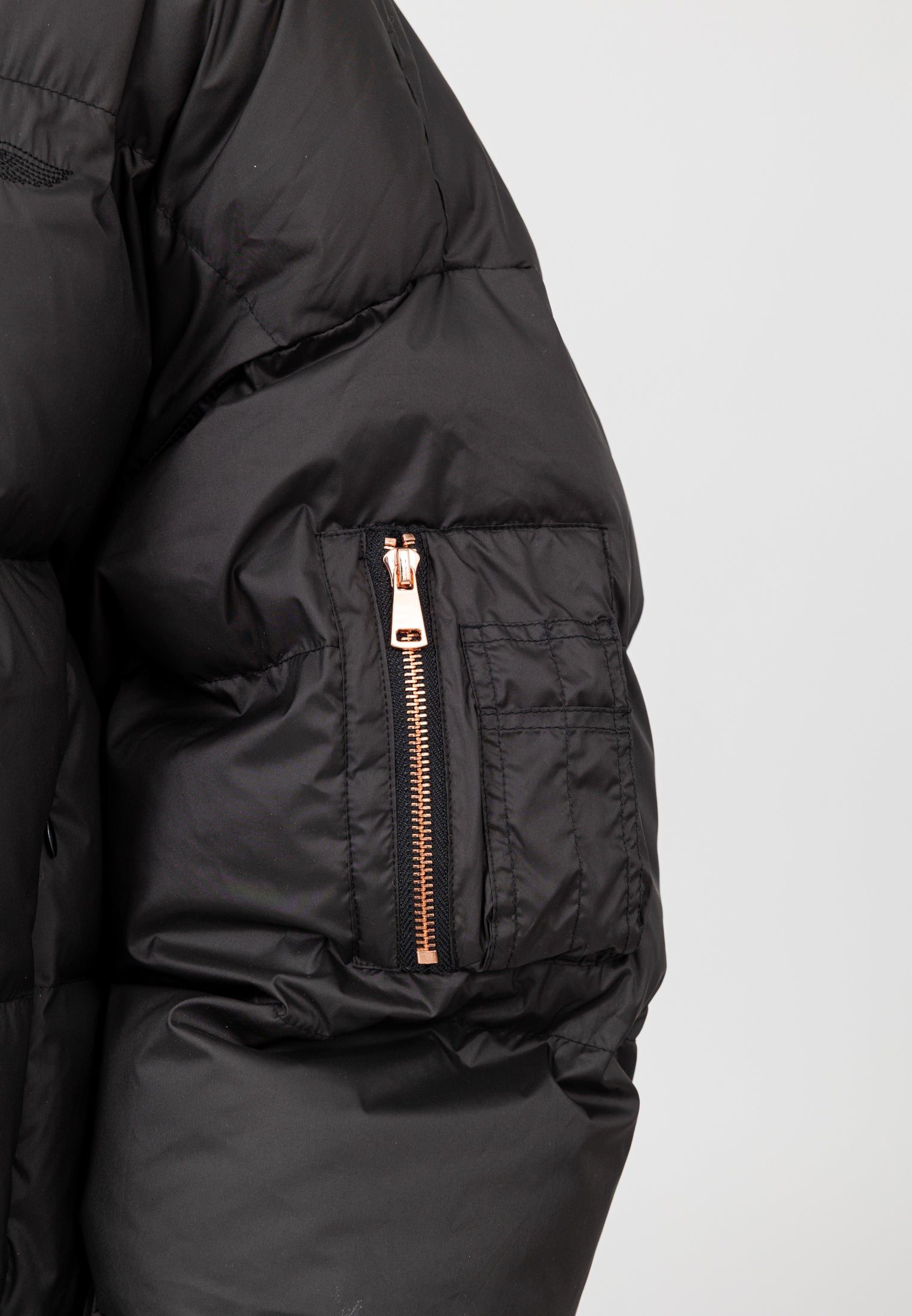 Hill-W in Black Jackets Bombers Original