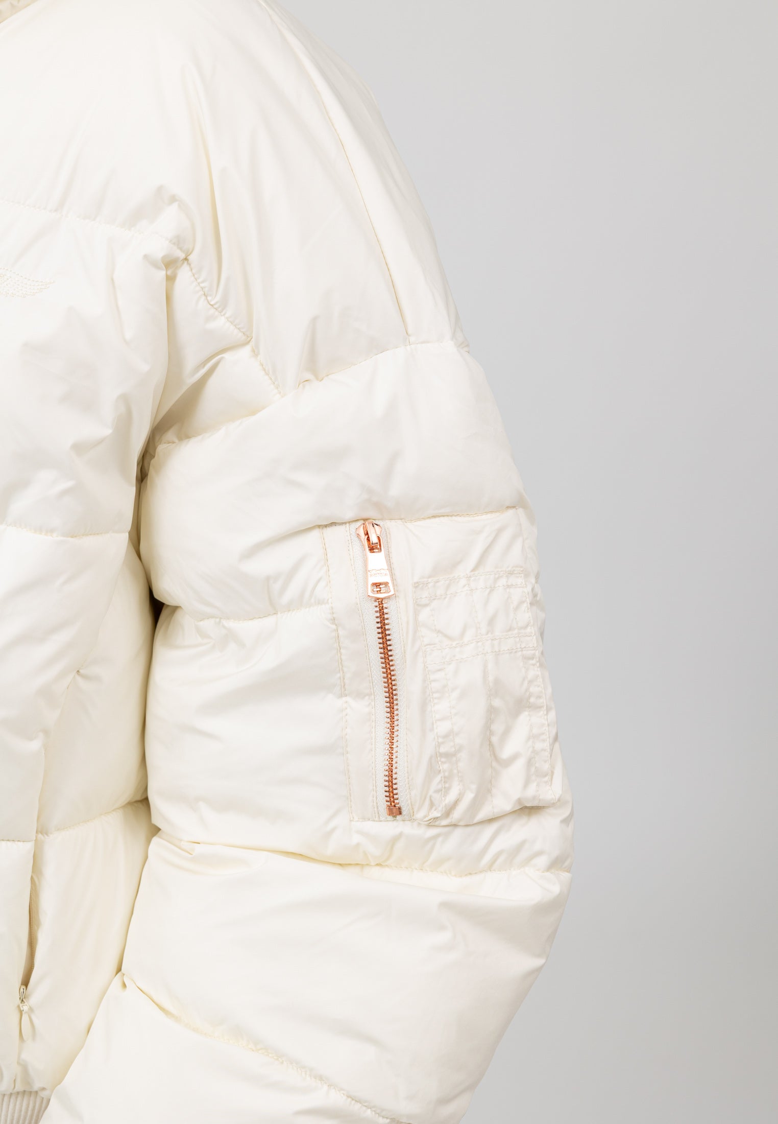 Hill-W in White Jackets Bombers Original