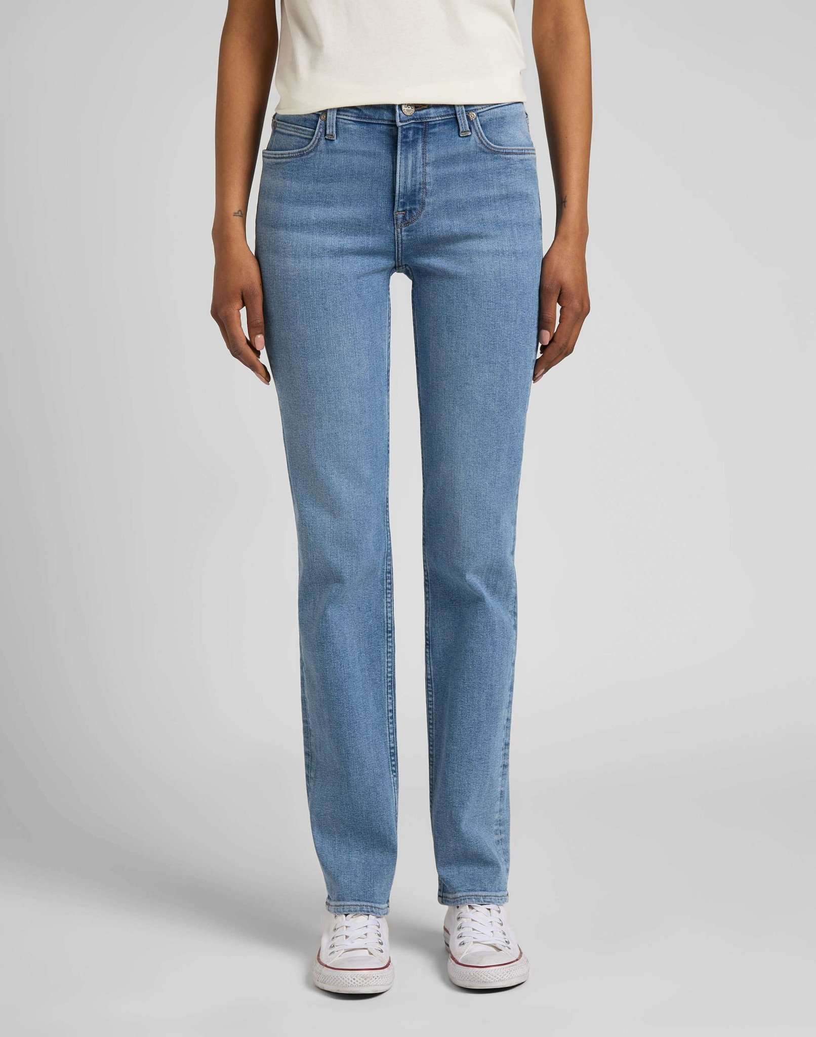 Marion Straight in Partly Cloudy Jeans Lee
