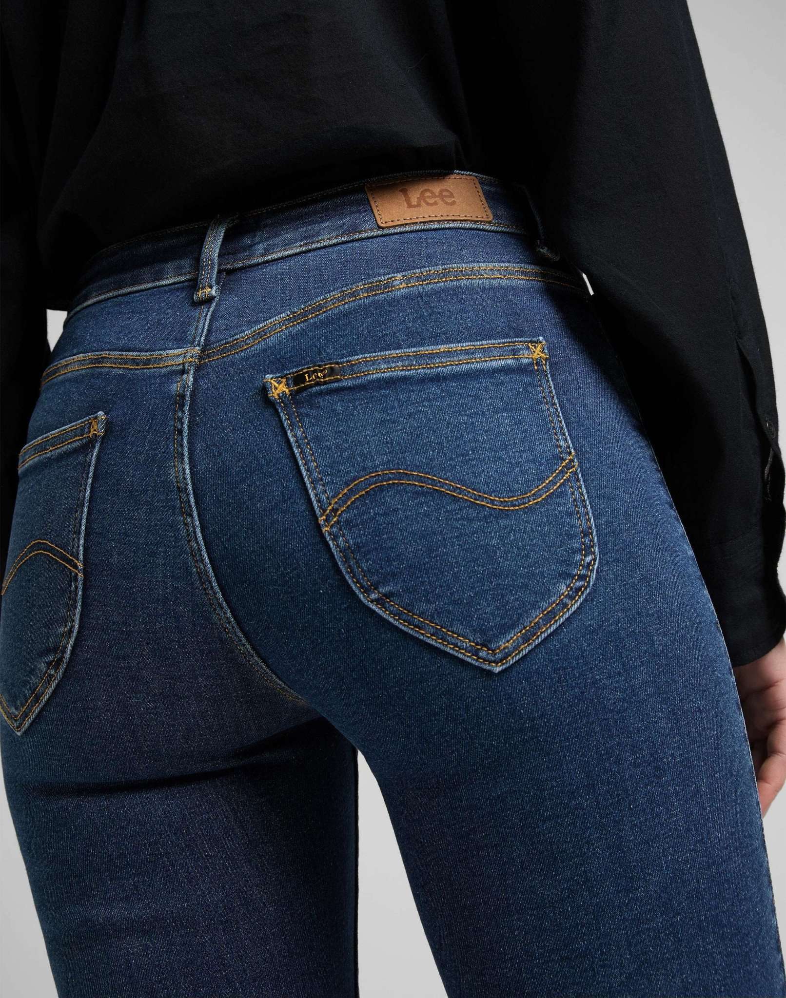 Foreverfit in Clean Riley Jeans Lee