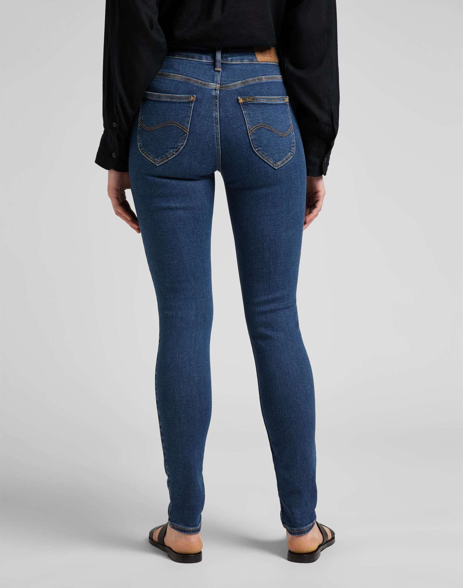 Foreverfit in Clean Riley Jeans Lee