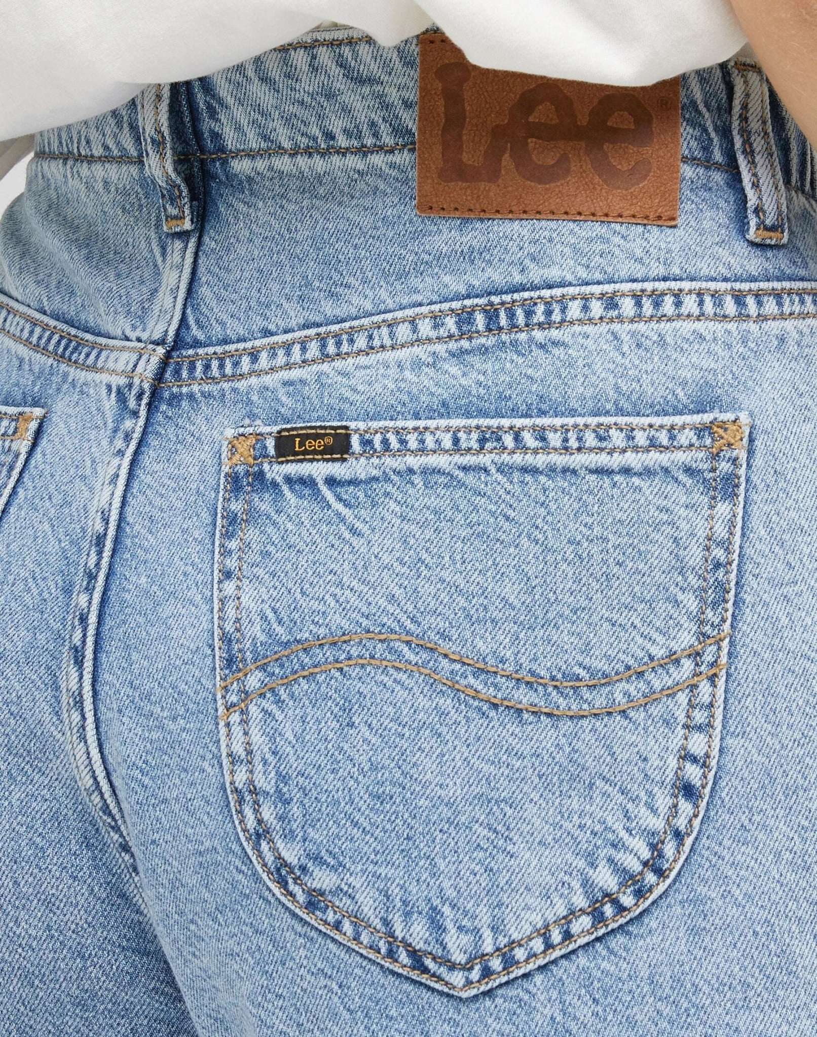Elasticated Carol in Light Sanctuary Jeans Lee