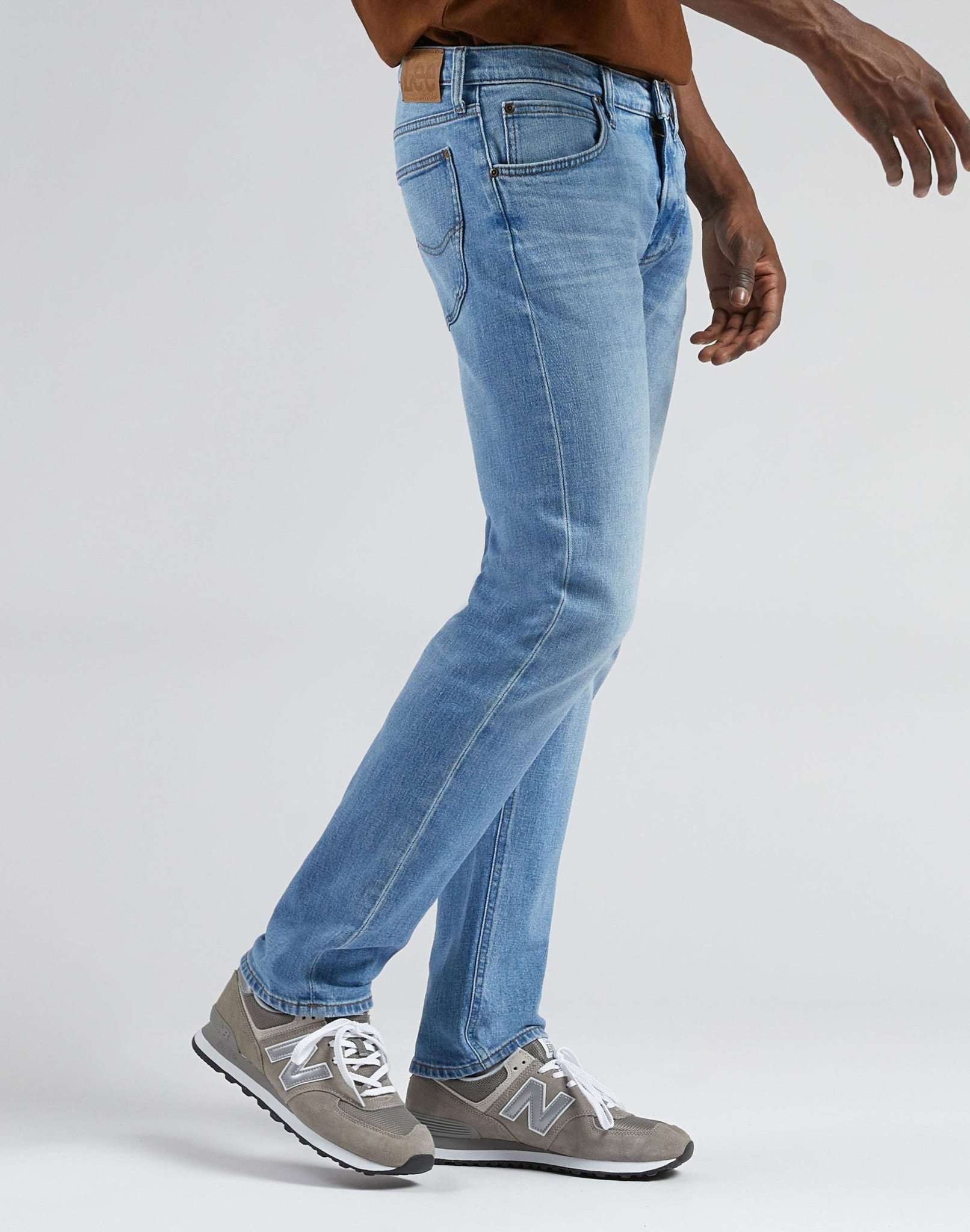 Daren Zip Fly in Powder Jeans Lee