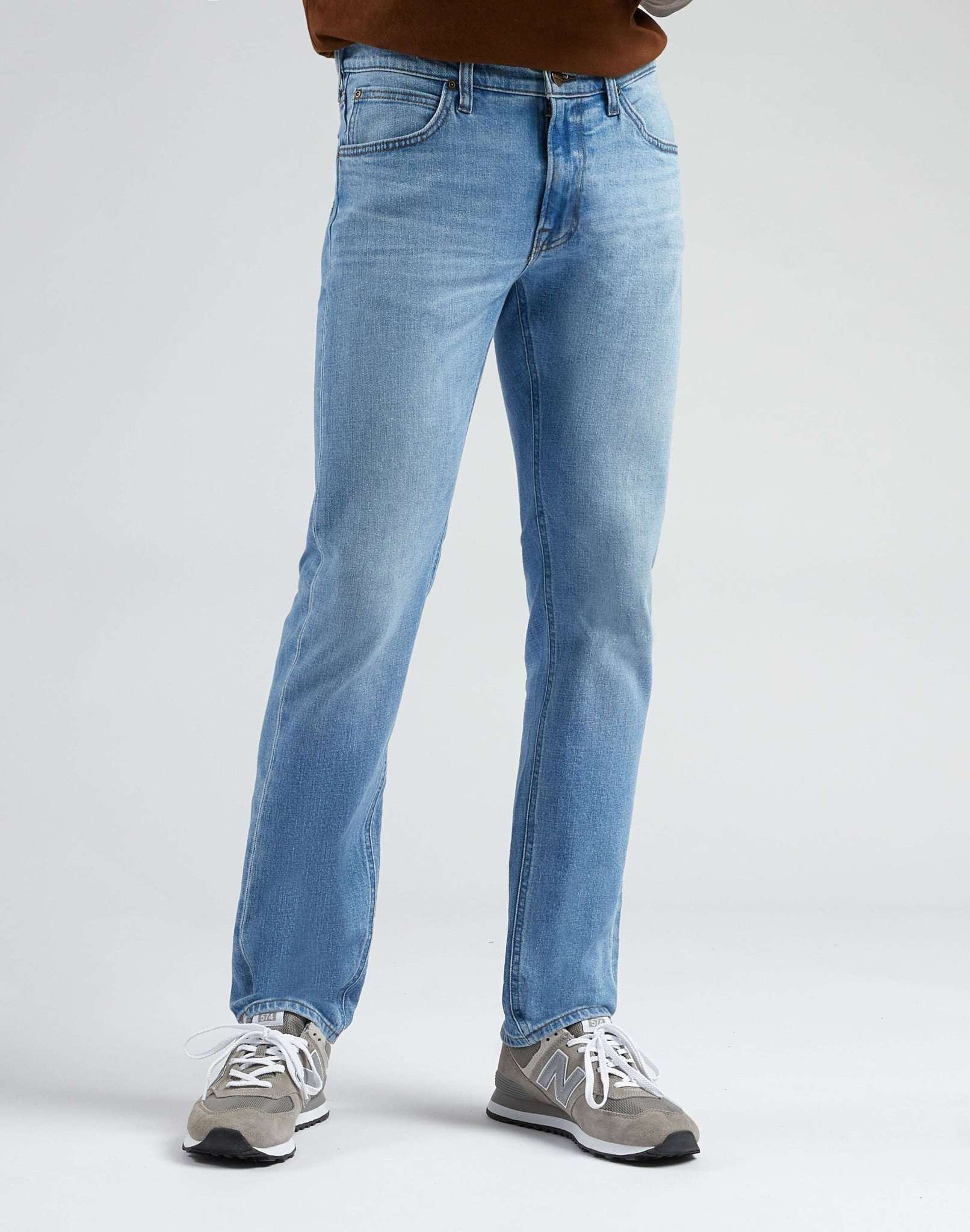 Daren Zip Fly in Powder Jeans Lee