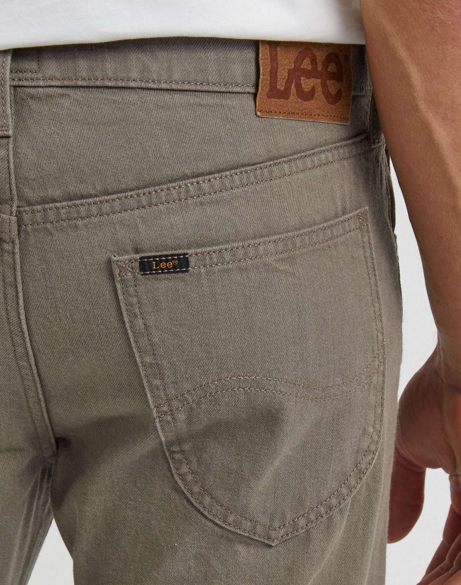 Daren Zip Fly Low Stretch in Mushroom Pants Lee