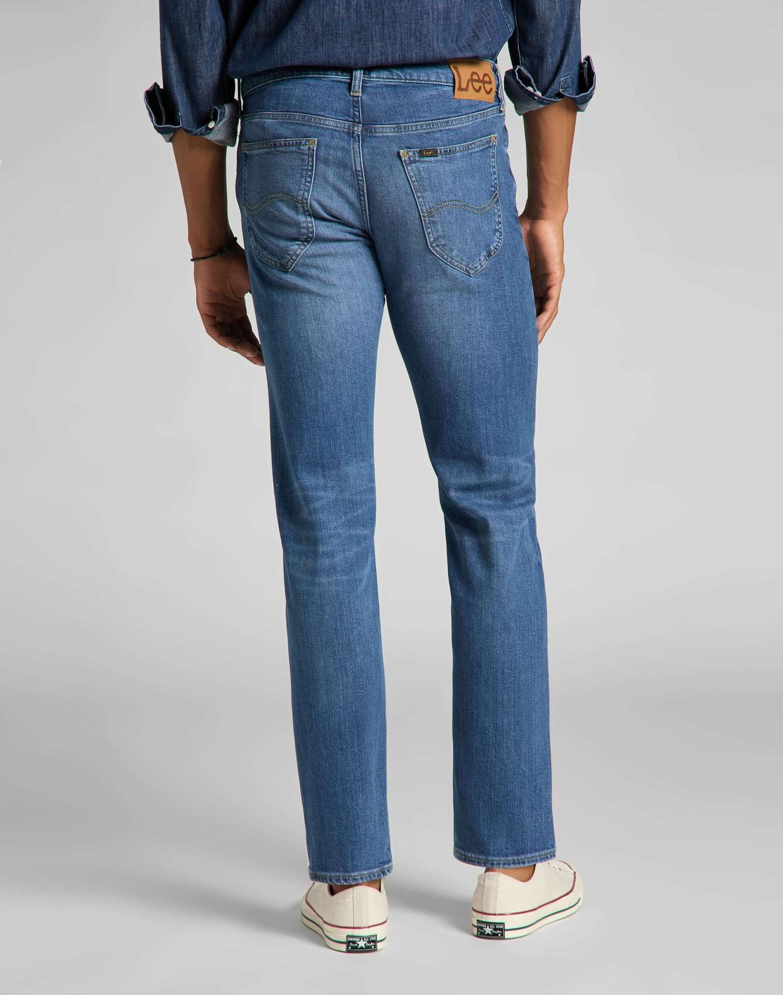 Daren Zip Fly Low Stretch in Dark Freeport Jeans Lee