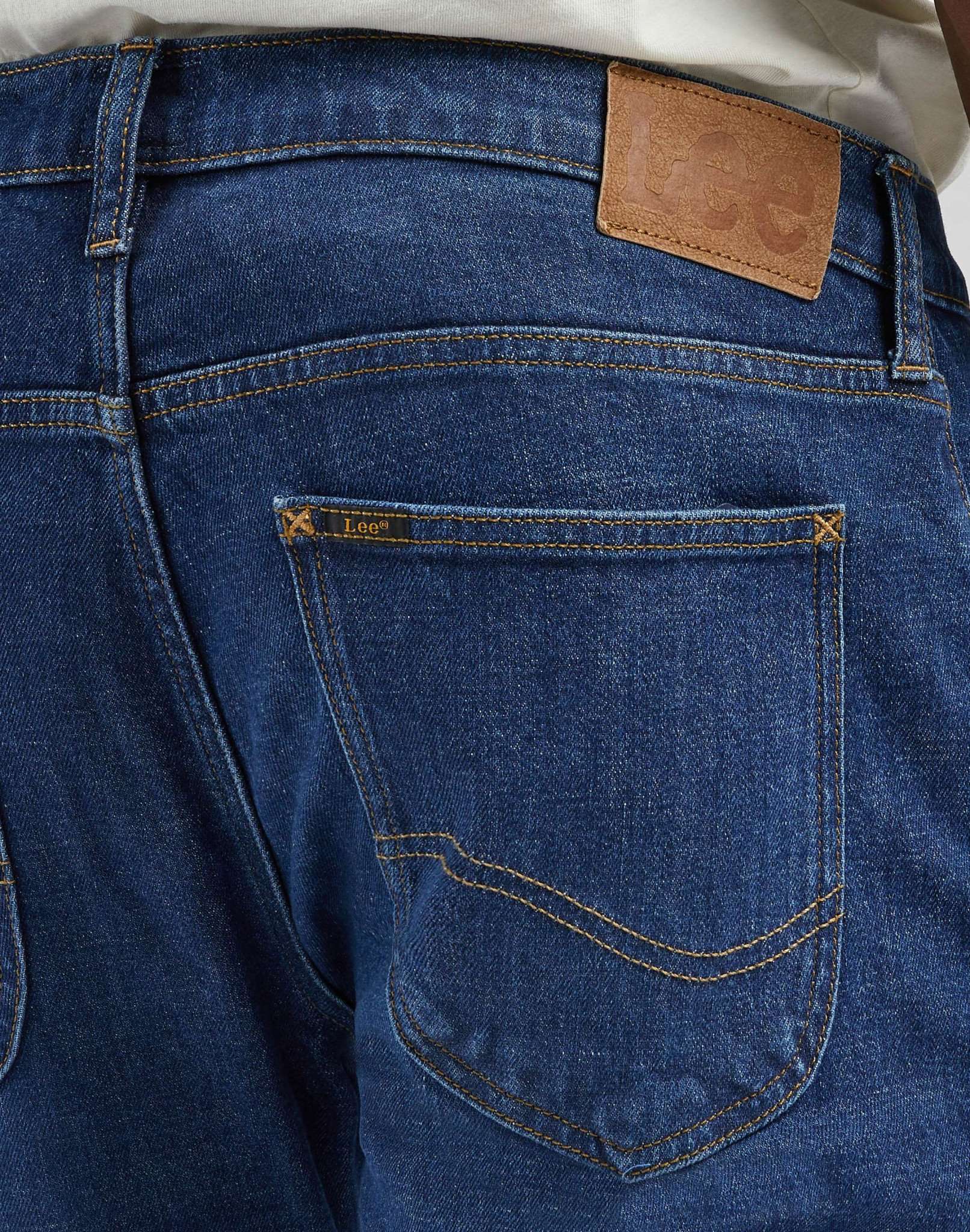 Luke Low Stretch in Dark Worn Kansas Jeans Lee