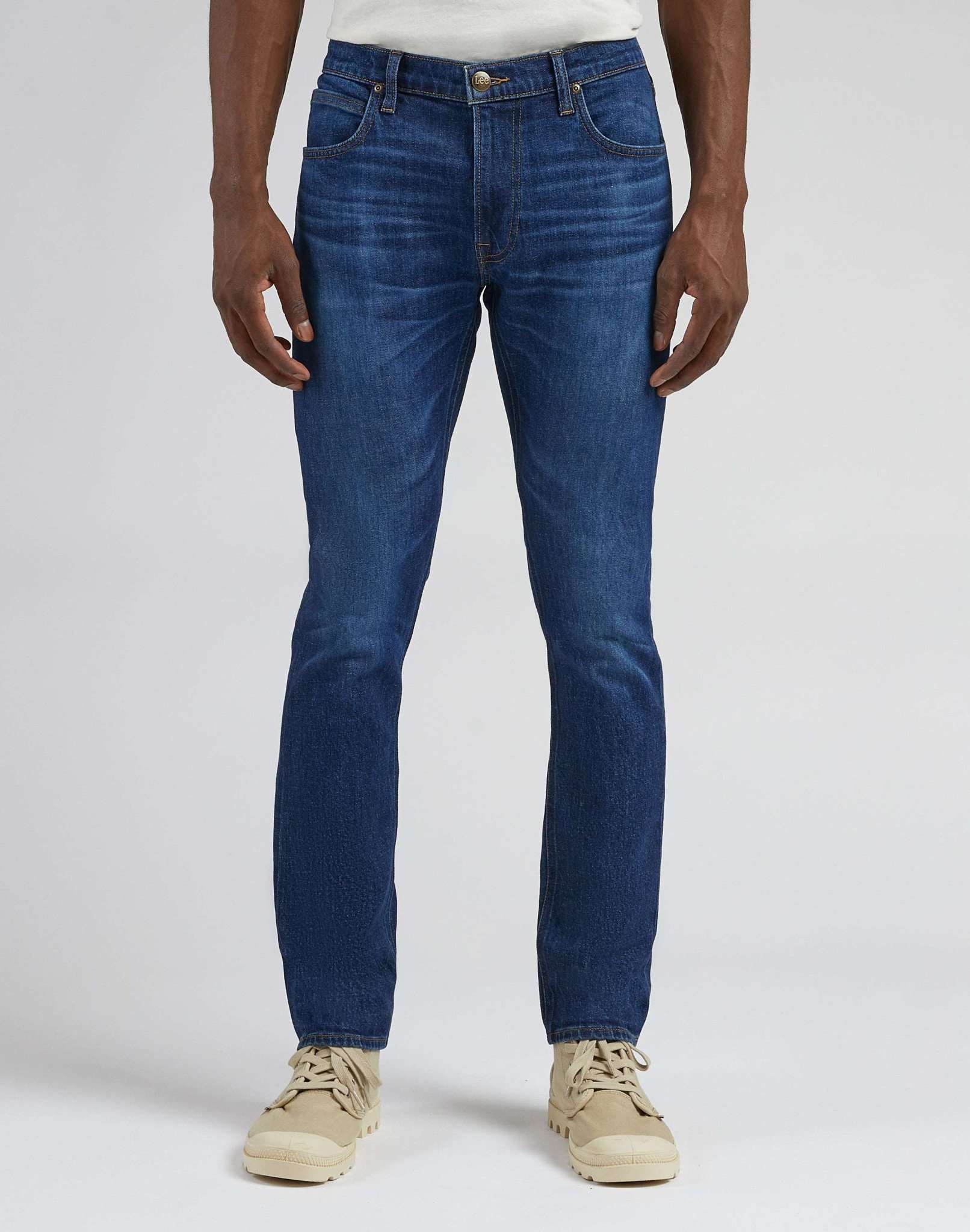 Luke Low Stretch in Dark Worn Kansas Jeans Lee