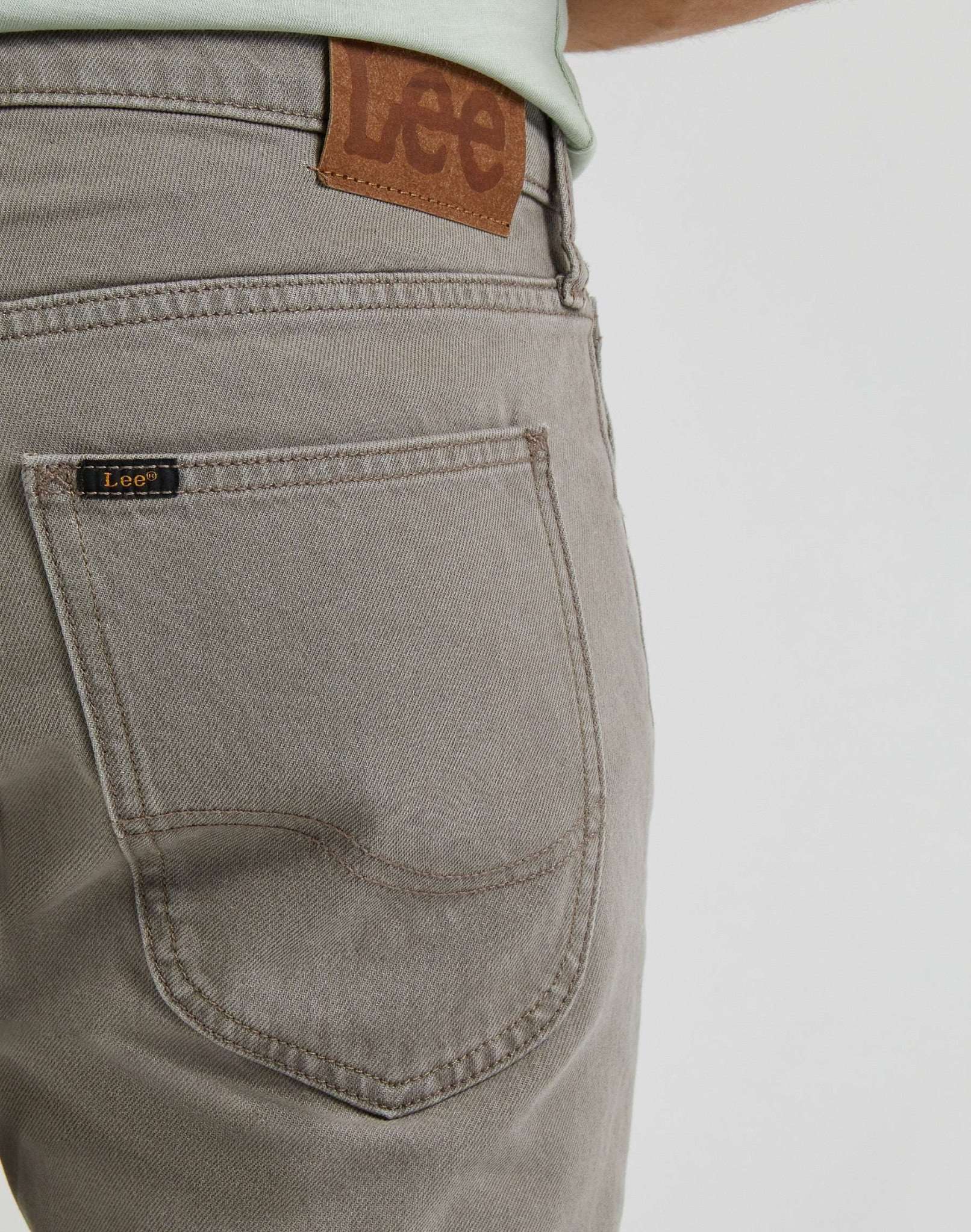 Luke Low Stretch in Mushroom Light Pants Lee