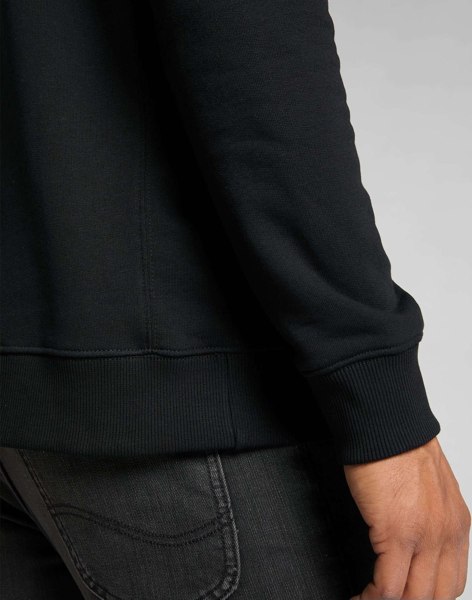 Plain Crew Sweatshirt in Black Sweatshirts Lee
