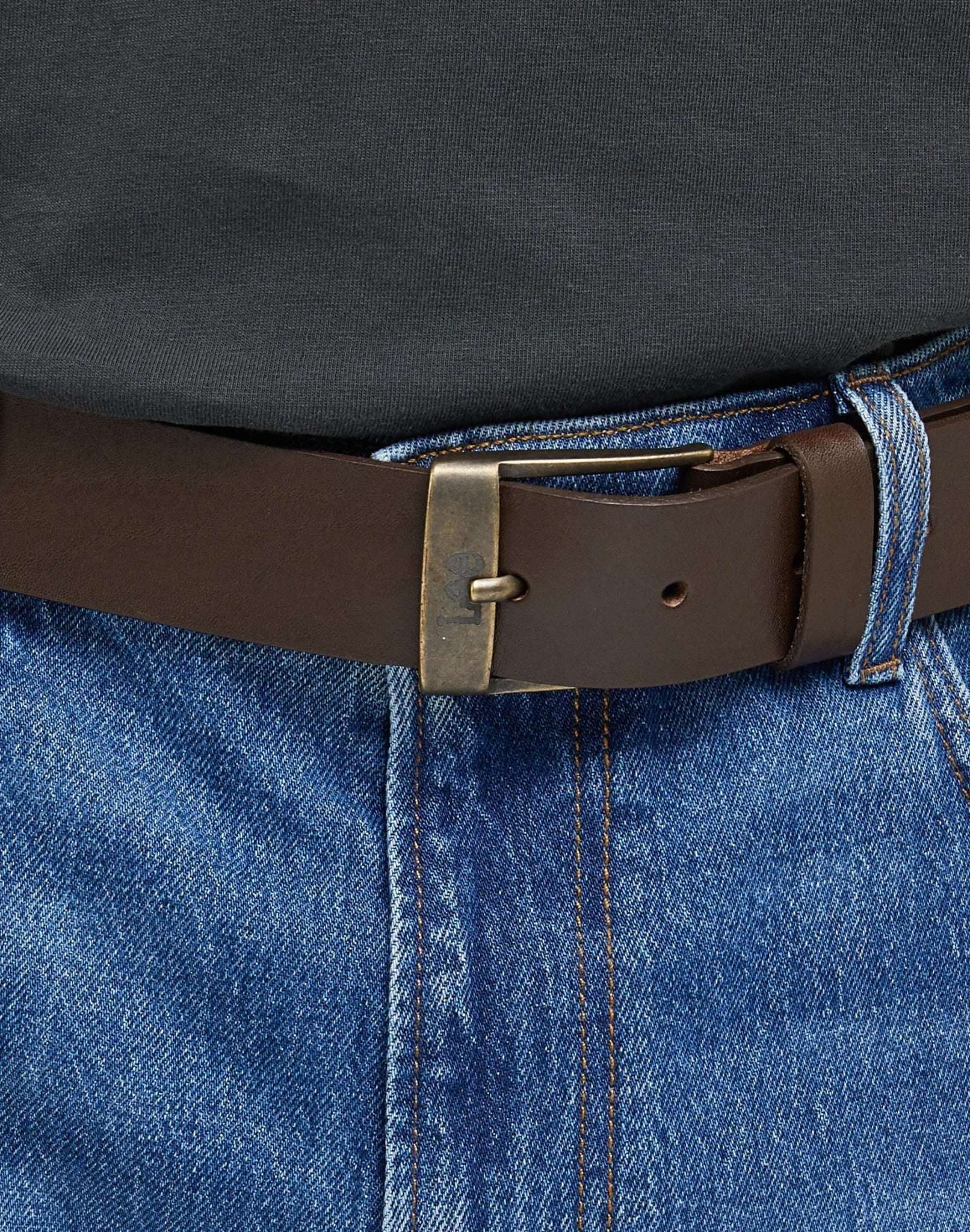 Leather Belt Logo Buckle in Dark Brown Belt Lee