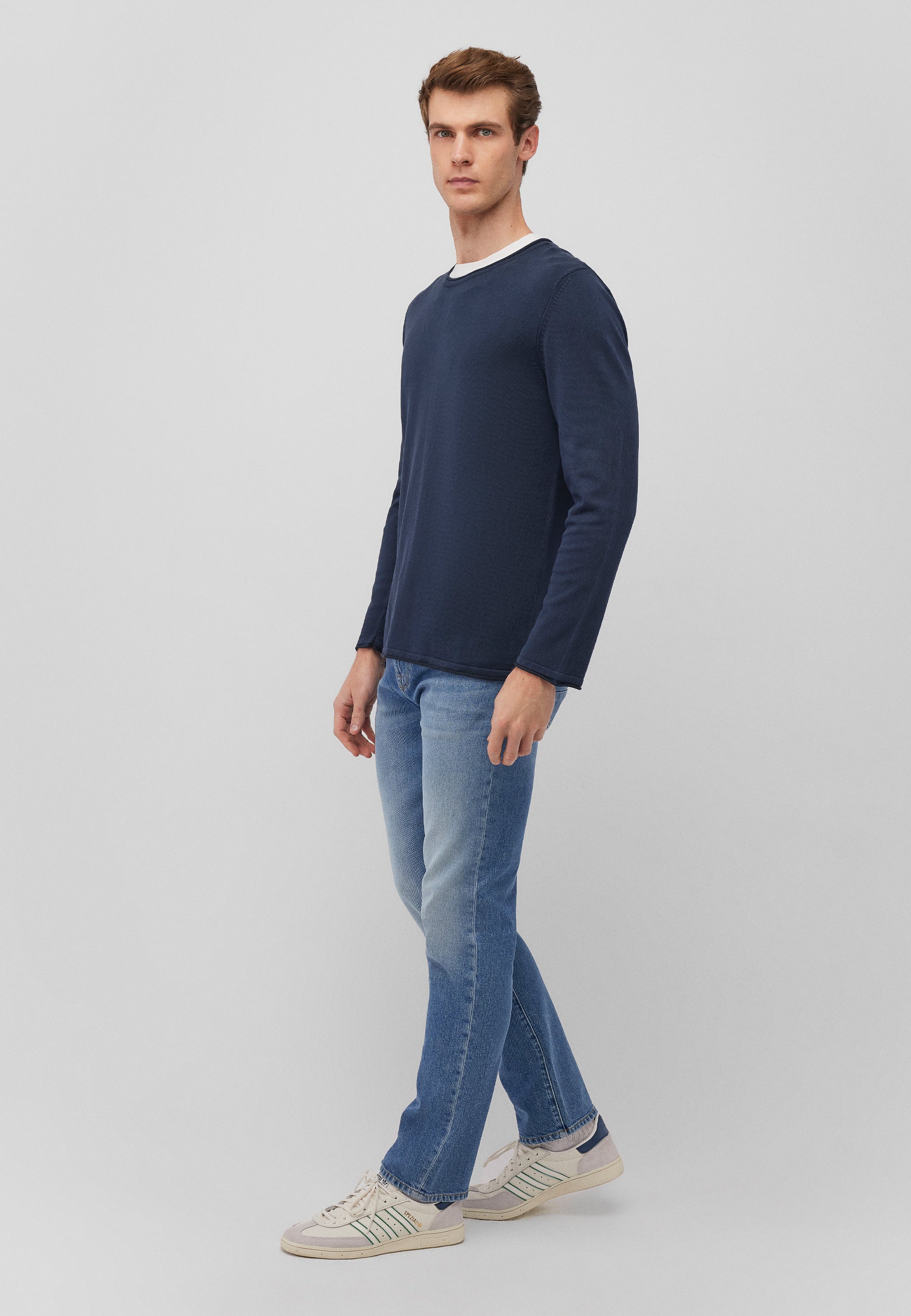 Sweater in Total Eclipse Sweater Mavi