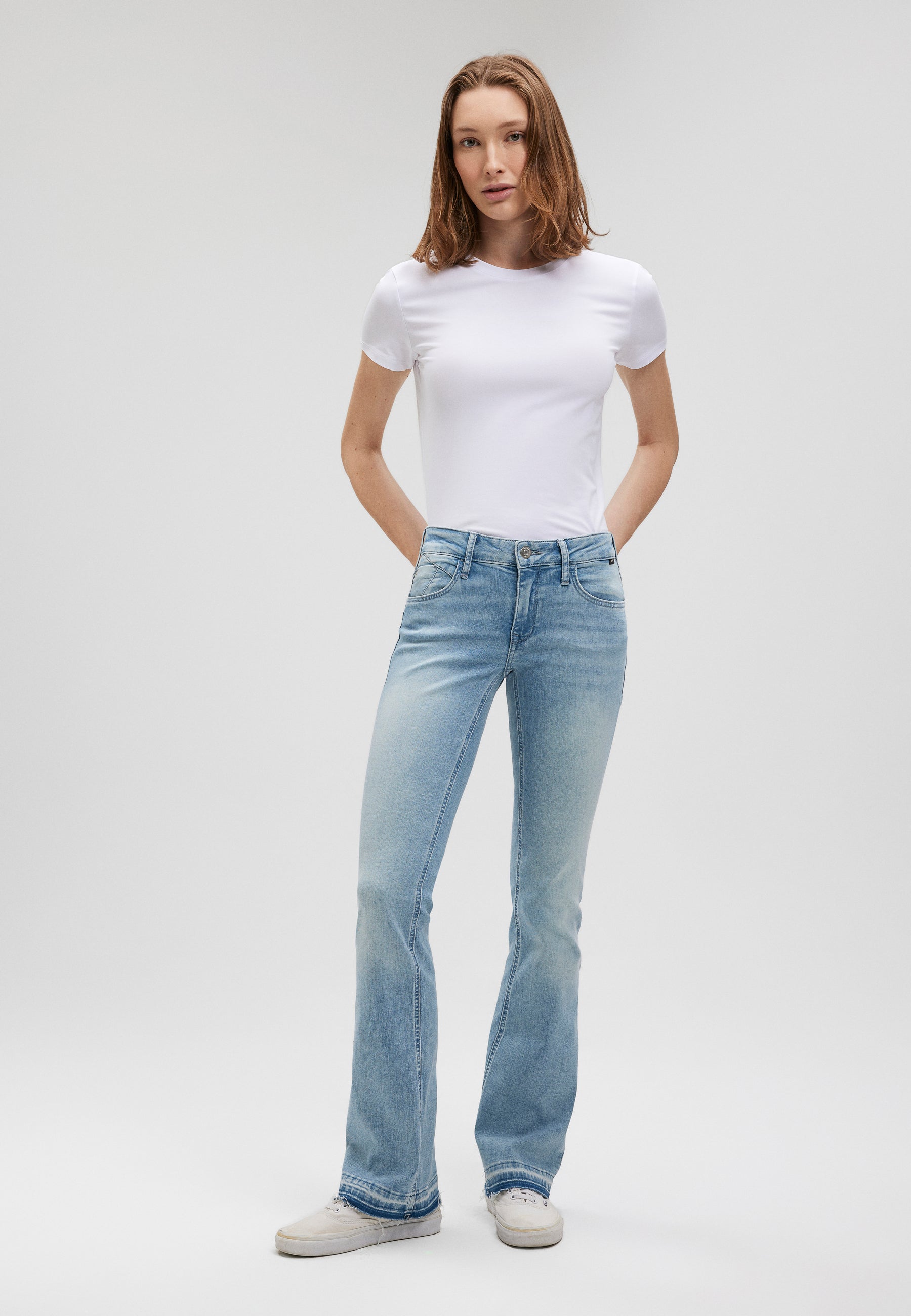 Bella in Lt Blue Glam Jeans Mavi