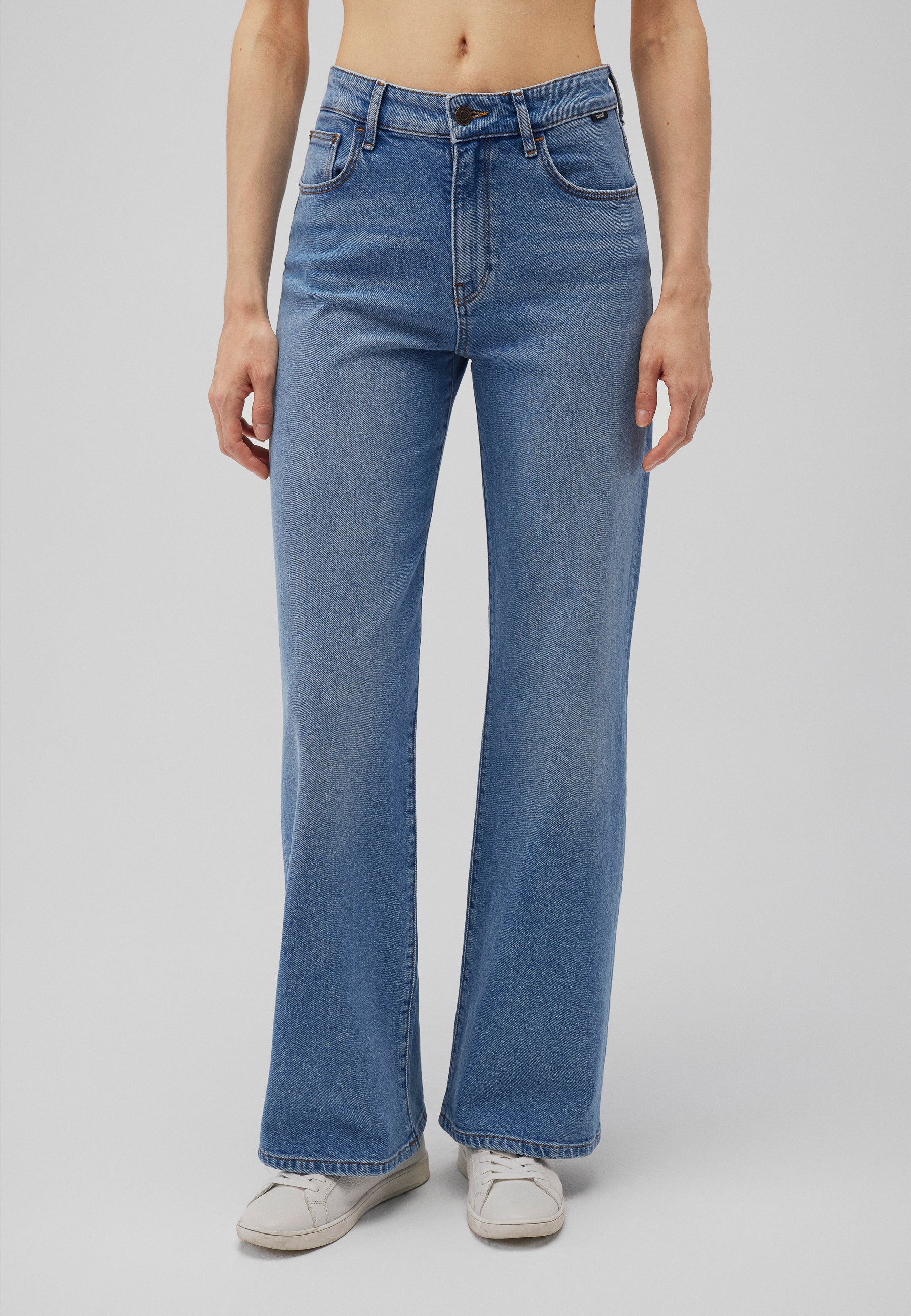 Malibu in Mid Indigo Brushed 90s Jeans Mavi