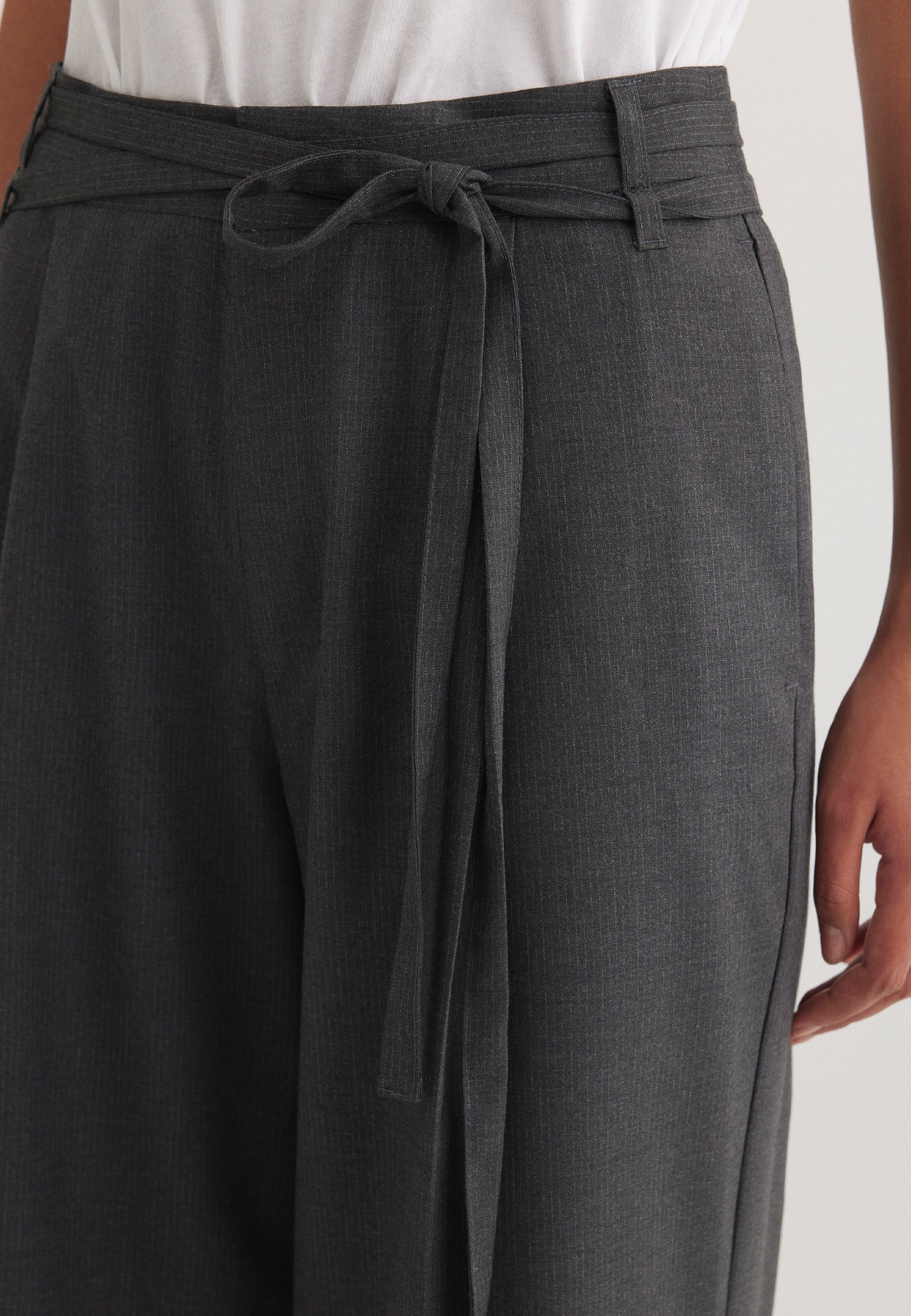 Woven Pants Belt in Antrasit Pin Stripe Pants Mavi