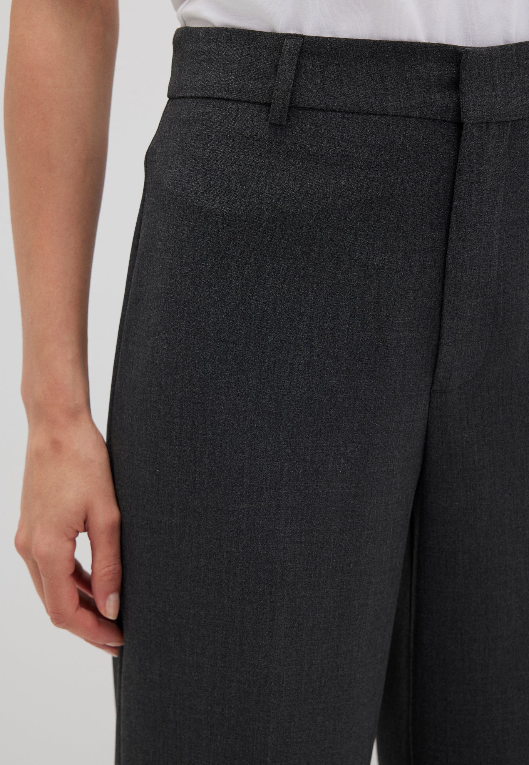 Woven Pant in Anthracite Melange Pants Mavi