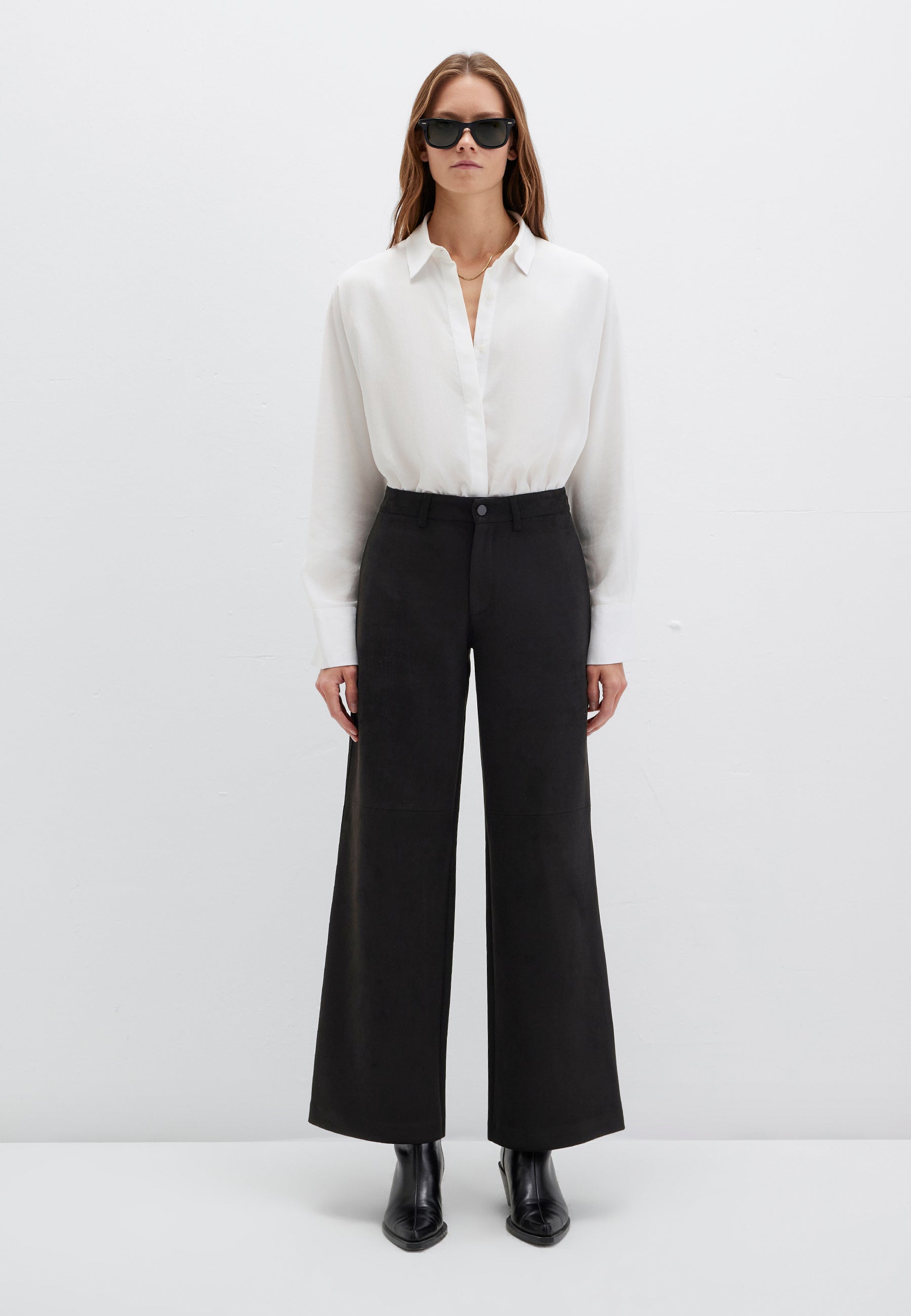 Woven Pants in Black Pants Mavi