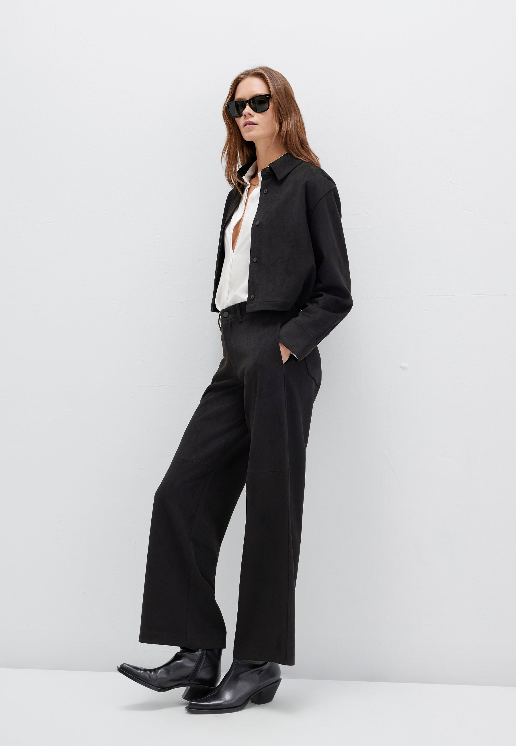 Woven Pants in Black Pants Mavi