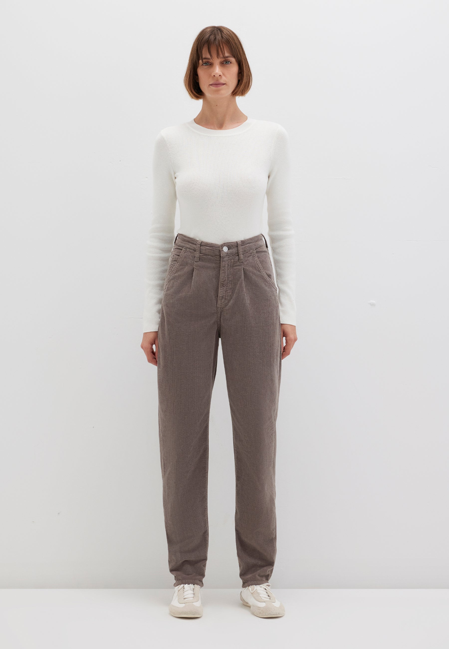 Laura in Charcoal Gray Cord Pants Mavi