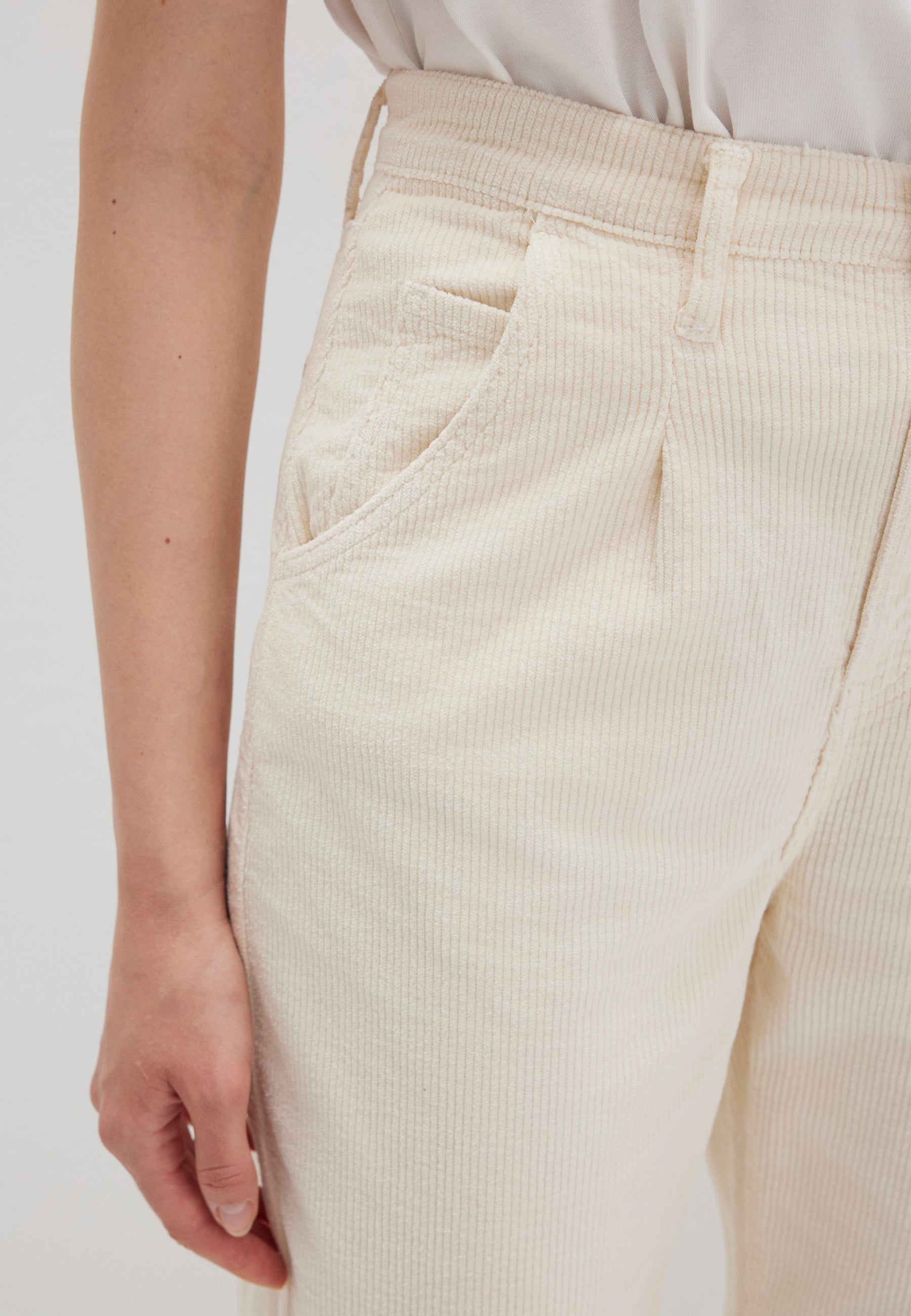 Laura in angora corduroy pants Mavi