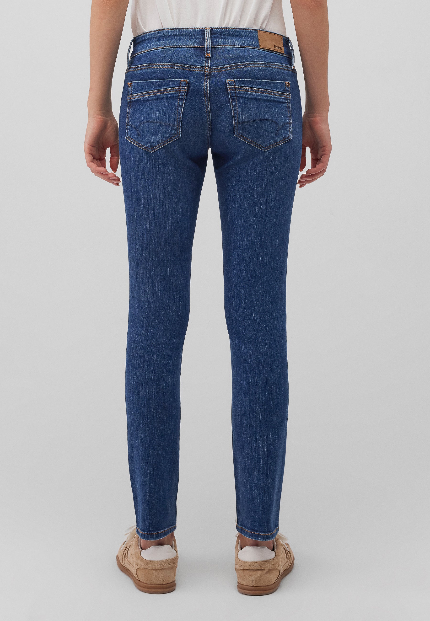 Lindy in Dark Brushed Venice Jeans Mavi