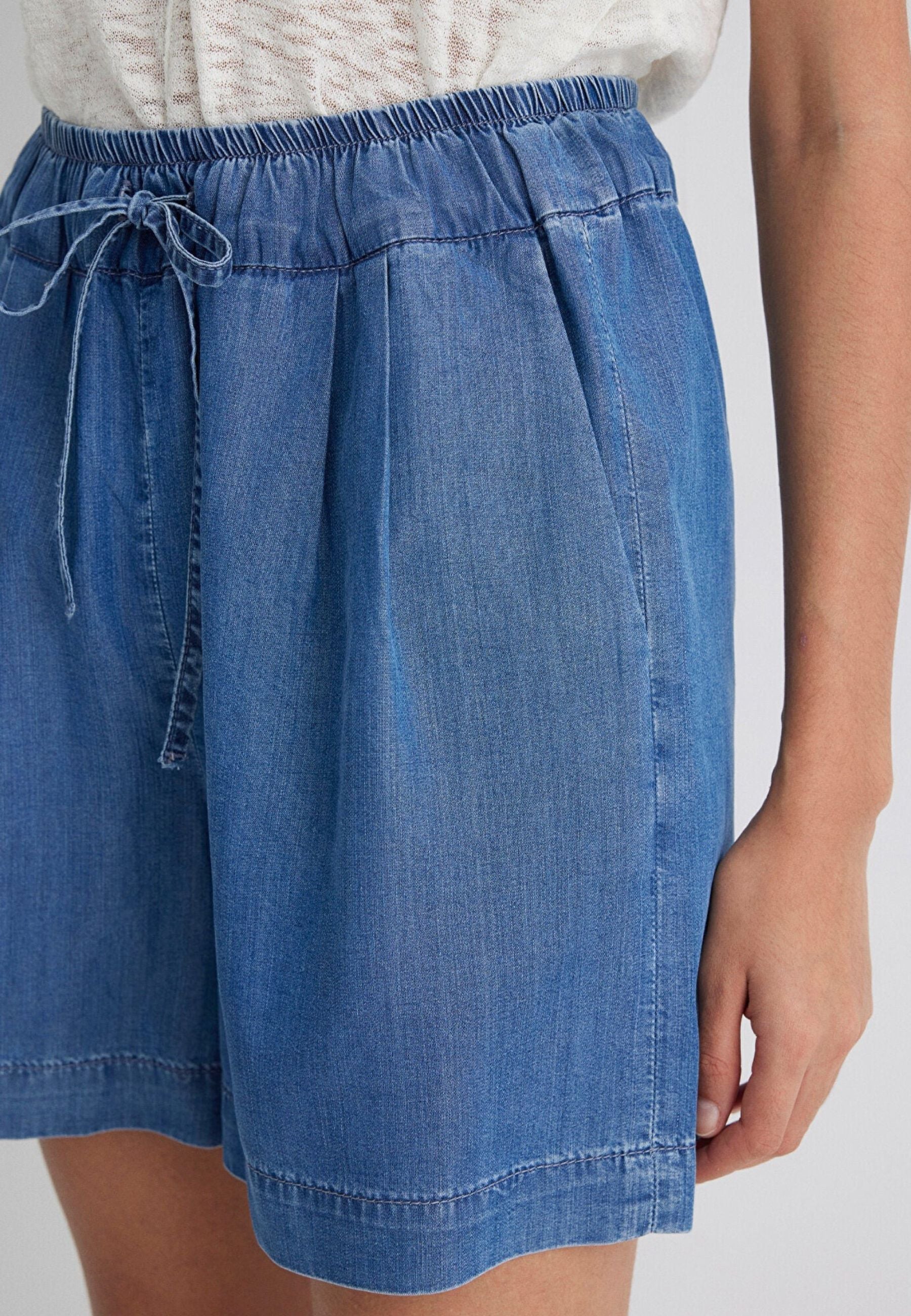 Penny in Mid Blue Gold