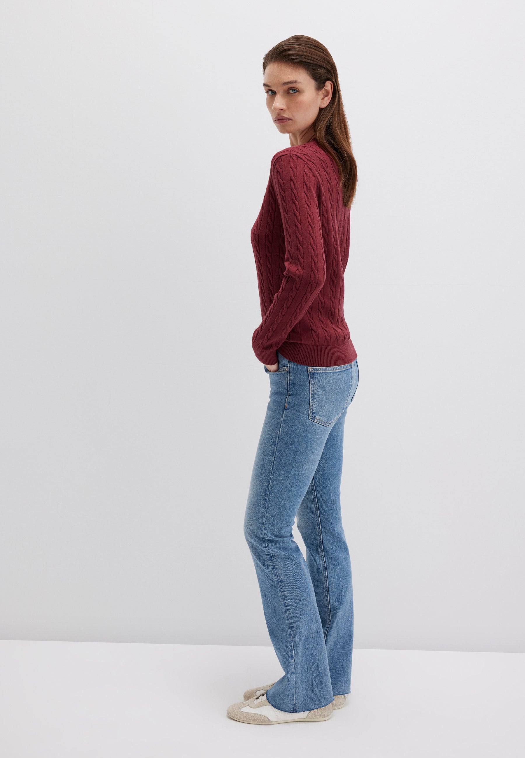 V-neck sweater in cordovan sweater Mavi