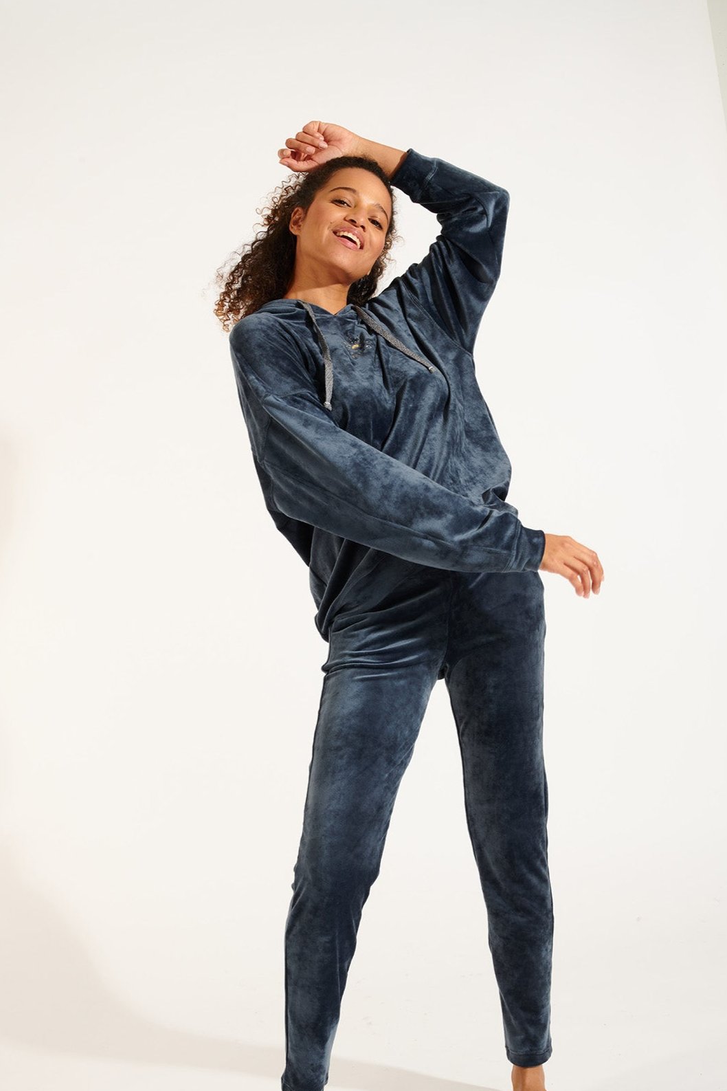 QUICK-SEALAKE sweatpants in Glacier pants Banana Moon