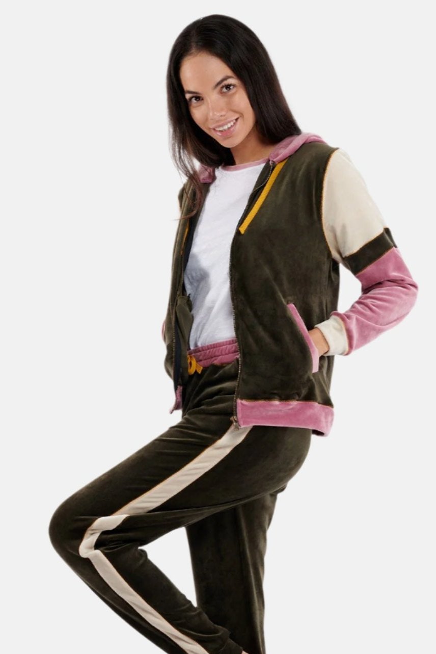 QUICKLY-WILDLAKE Velvet pants in khaki Pants Banana Moon