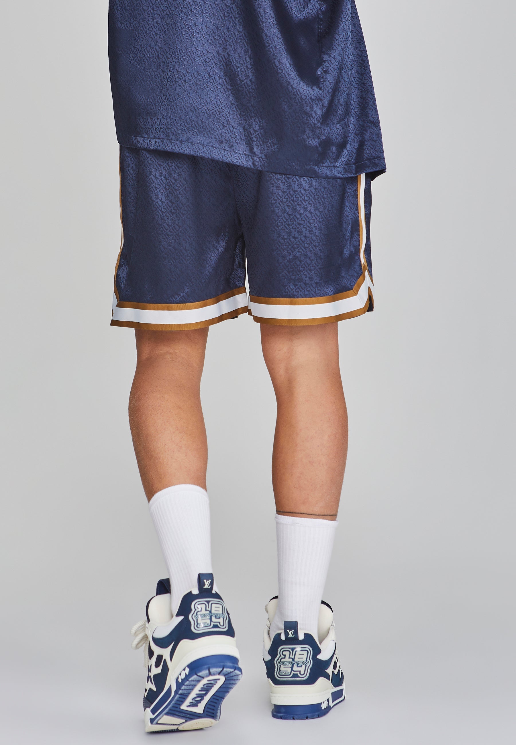 Resort Shorts in Navy Shorts SikSilk