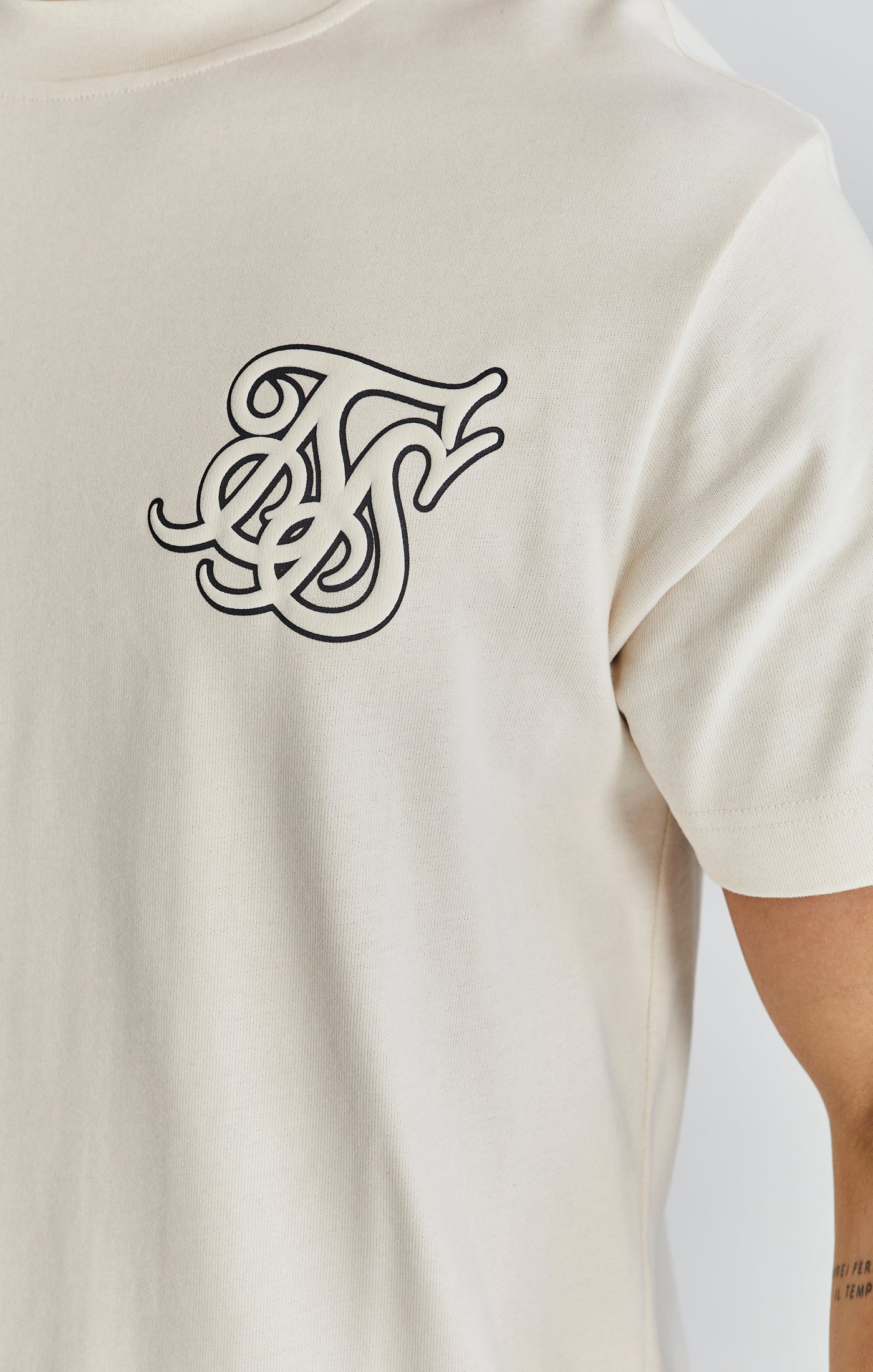 Logo T-shirt in ecru T-shirts SikSilk