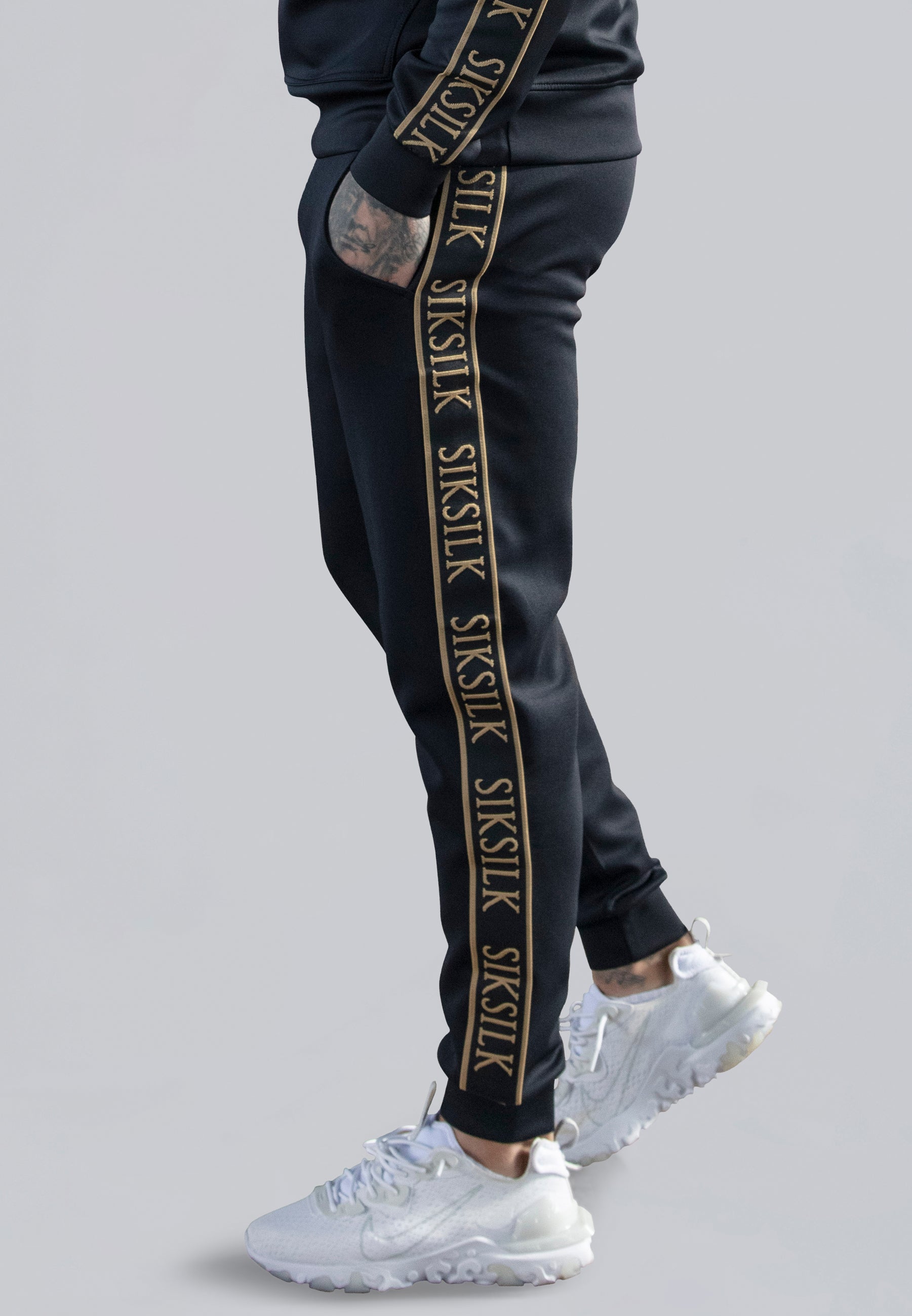 Muscle Fit Joggers in Black Pants SikSilk
