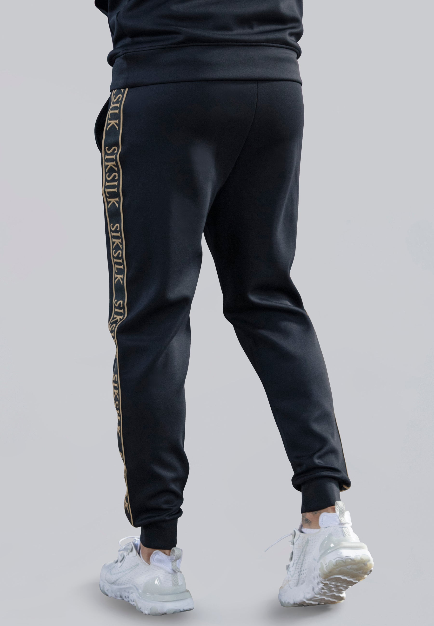 Muscle Fit Joggers in Black Pants SikSilk