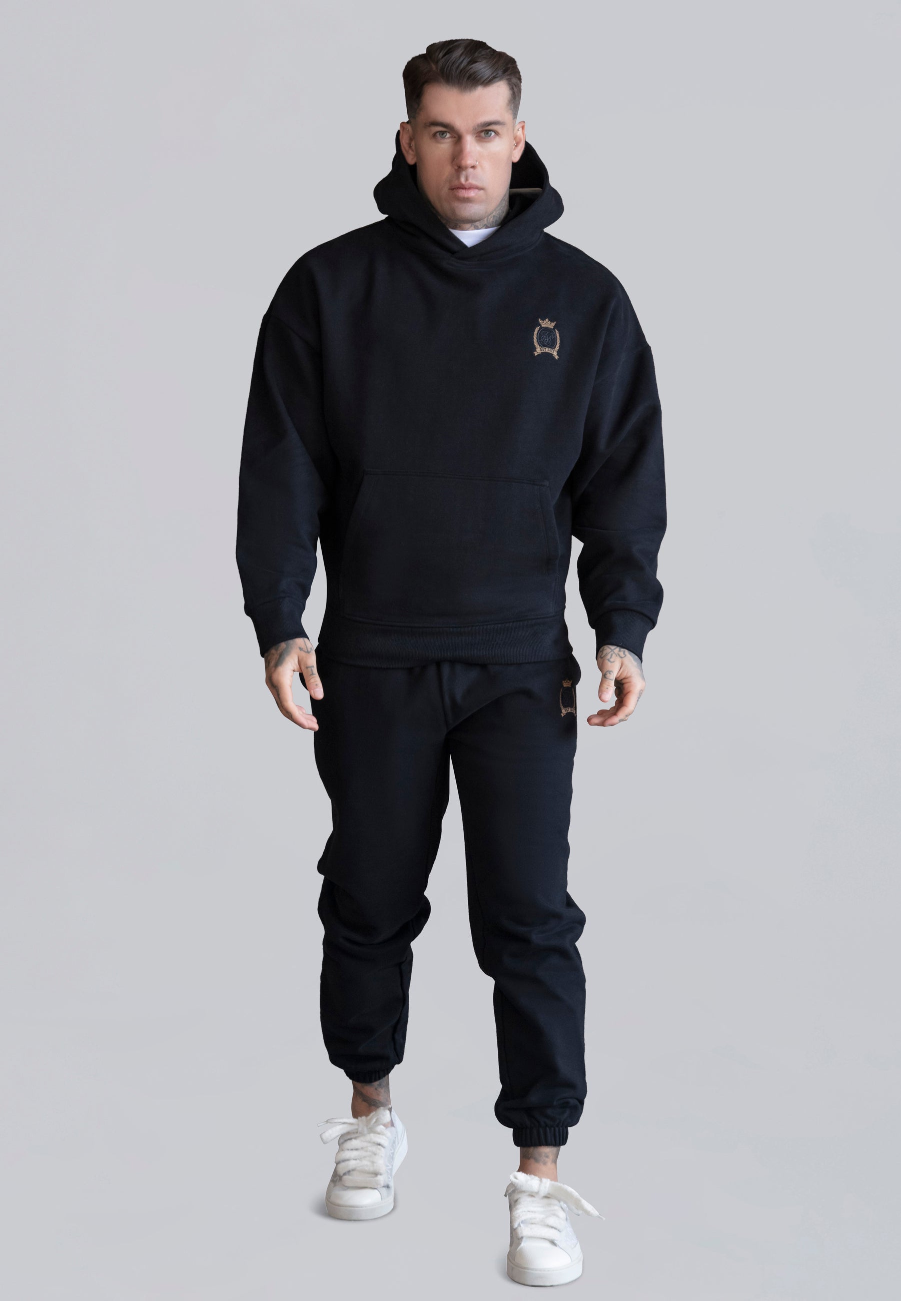 Pullover Hoodie in Black Hoodie SikSilk