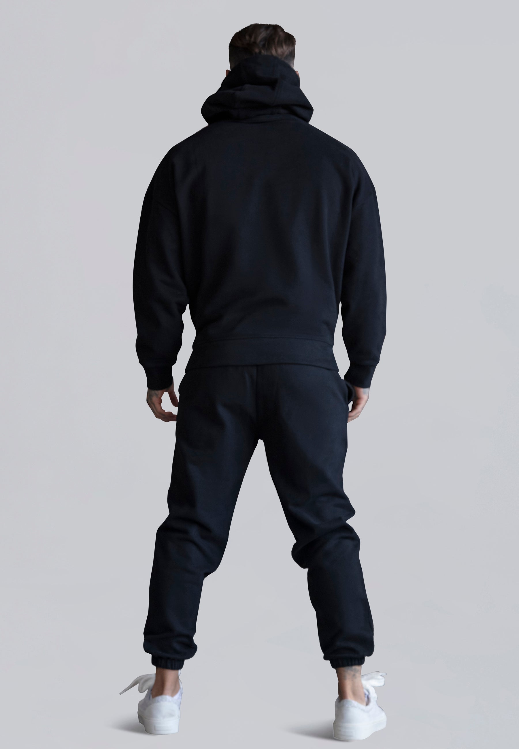 Pullover Hoodie in Black Hoodie SikSilk