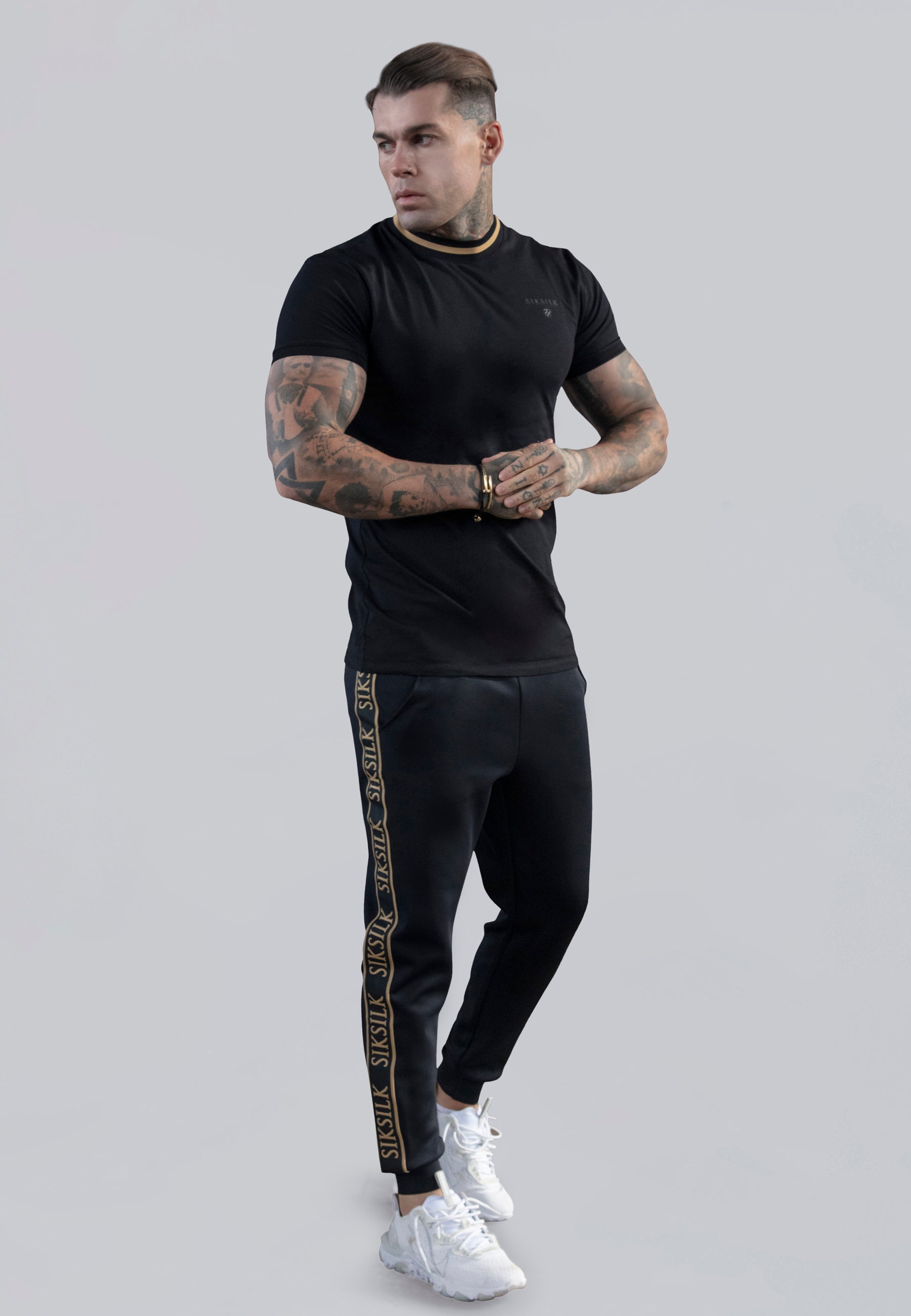 Muscle Fit T-Shirt in Black T-Shirts SikSilk