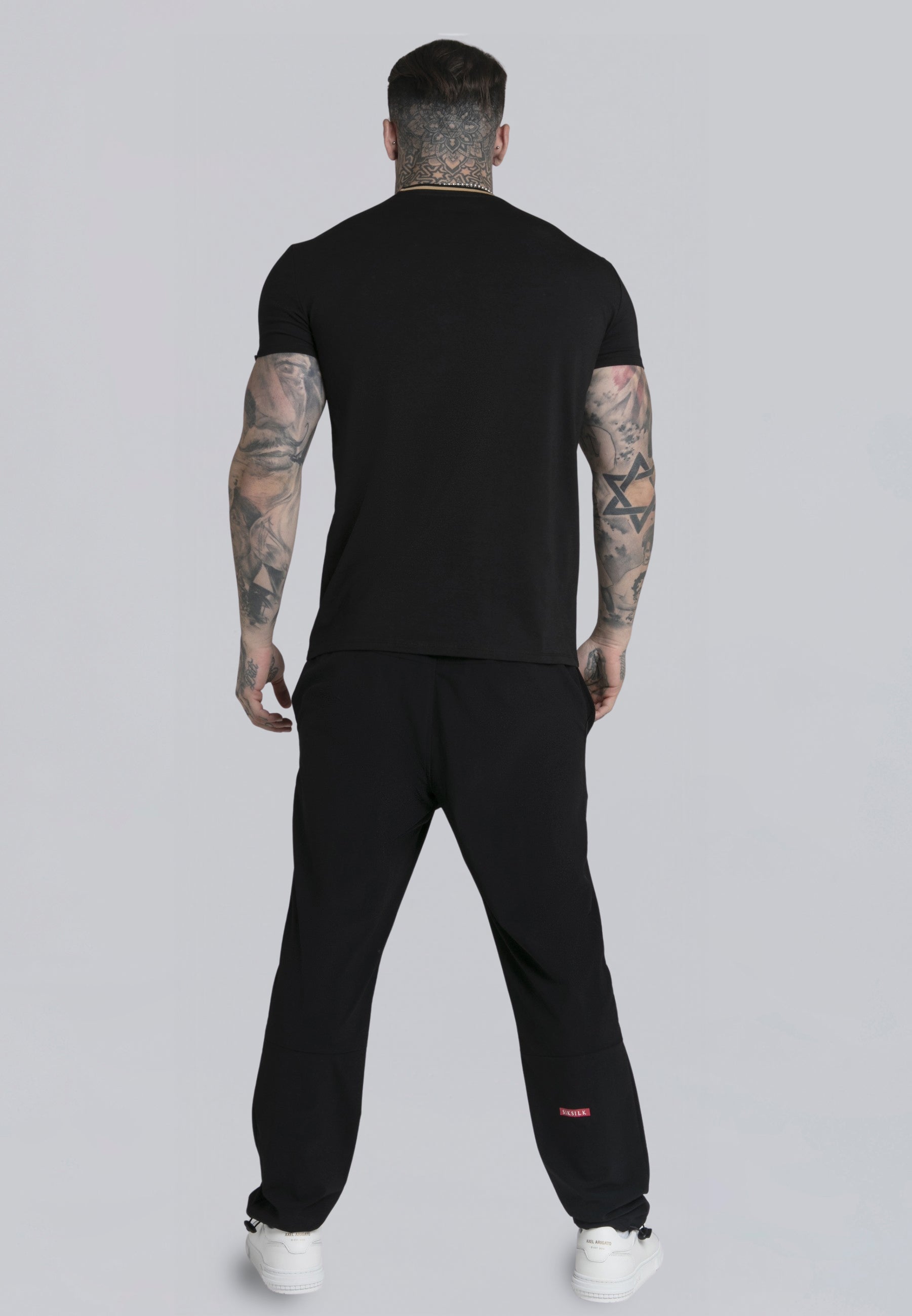 Muscle Fit T-Shirt in Black T-Shirts SikSilk