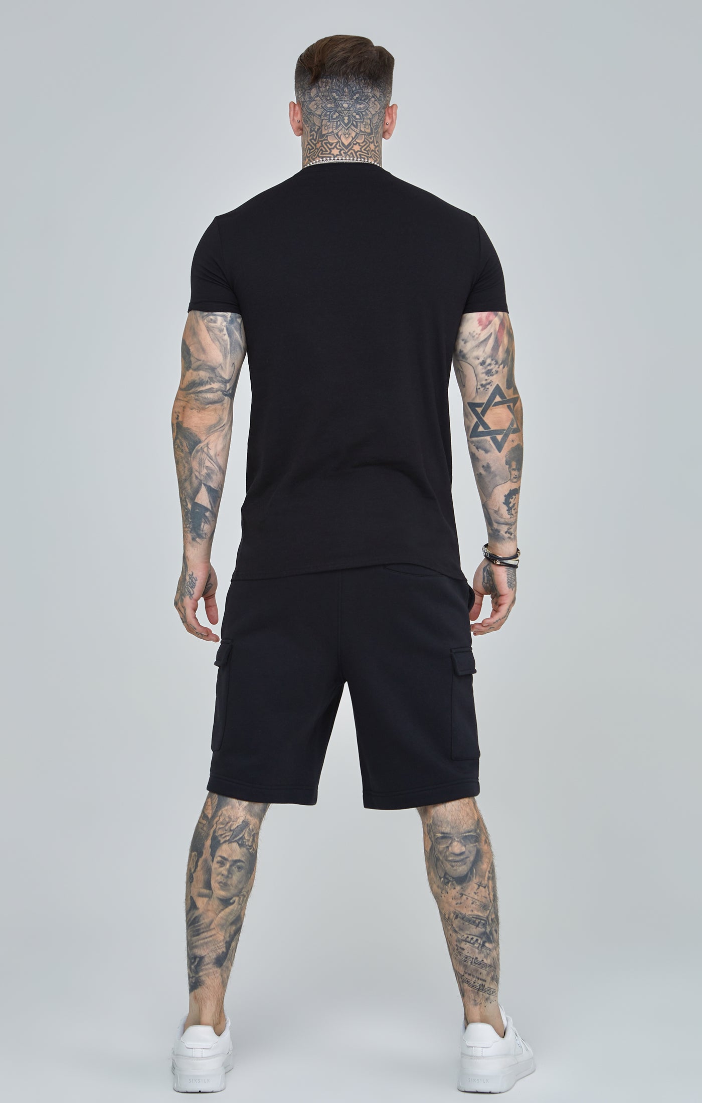 Essentials T-Shirt in Black T-Shirts SikSilk