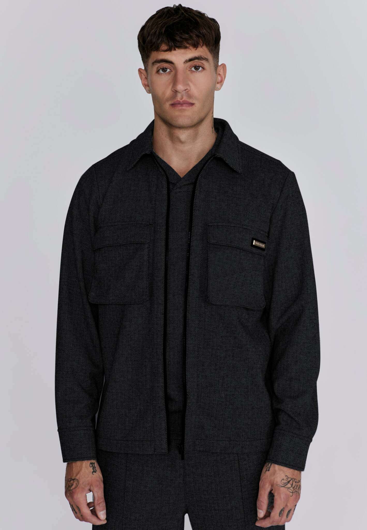 Smart Overshirt in Black Shirts SikSilk