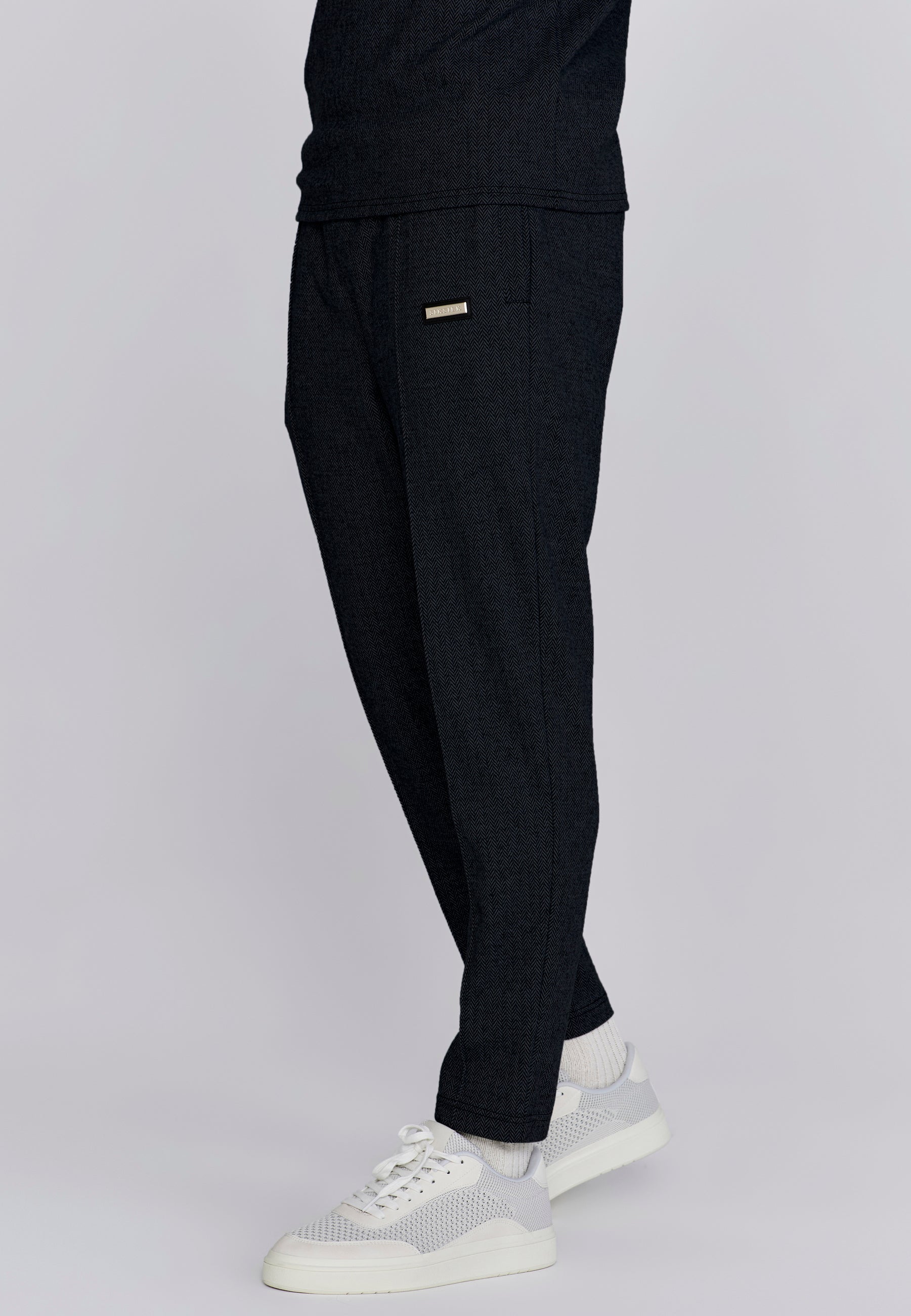 Smart Jogger in Black Pants SikSilk