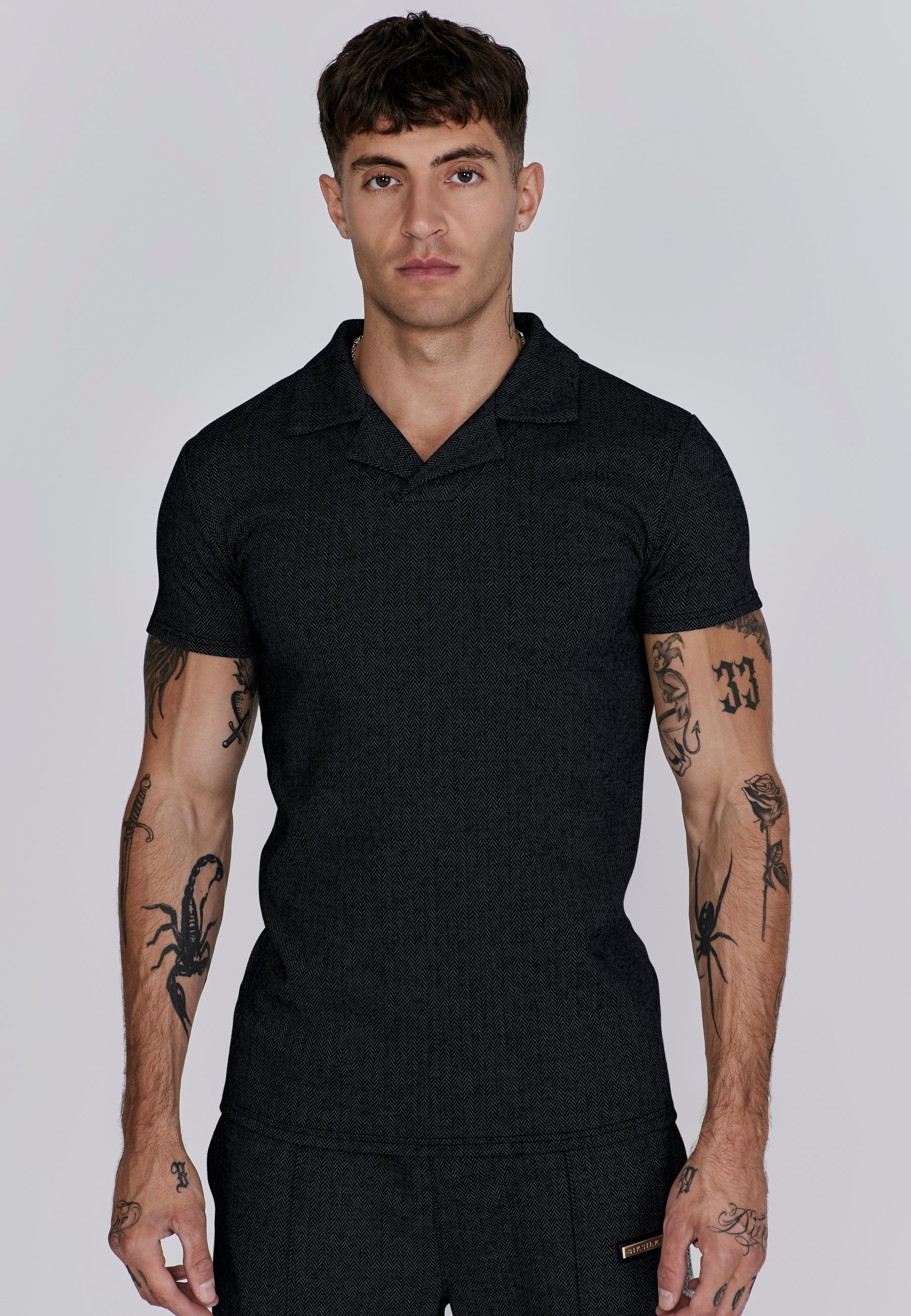 Smart T-Shirt in Black T-Shirts SikSilk