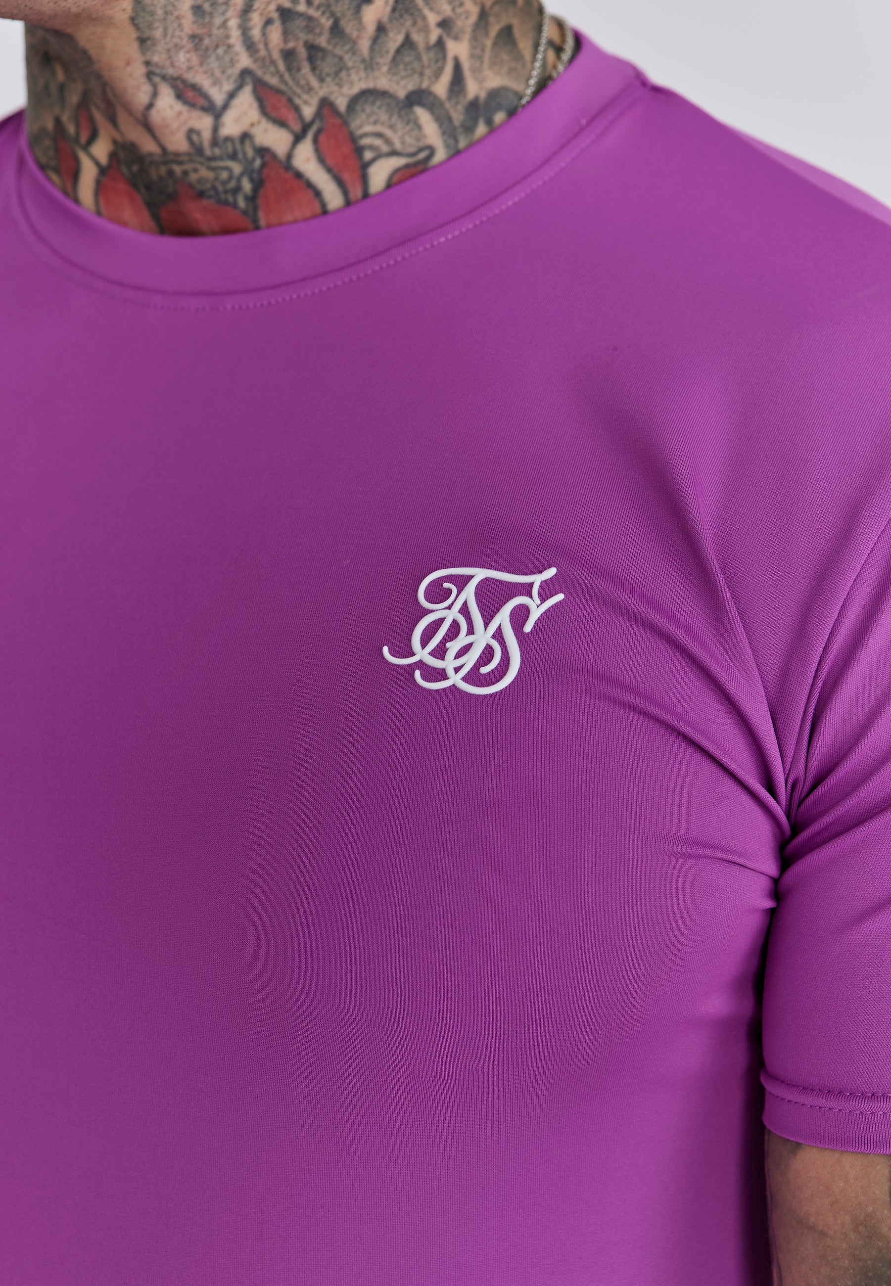 Muscle Fit T-Shirt in Pink T-Shirts SikSilk