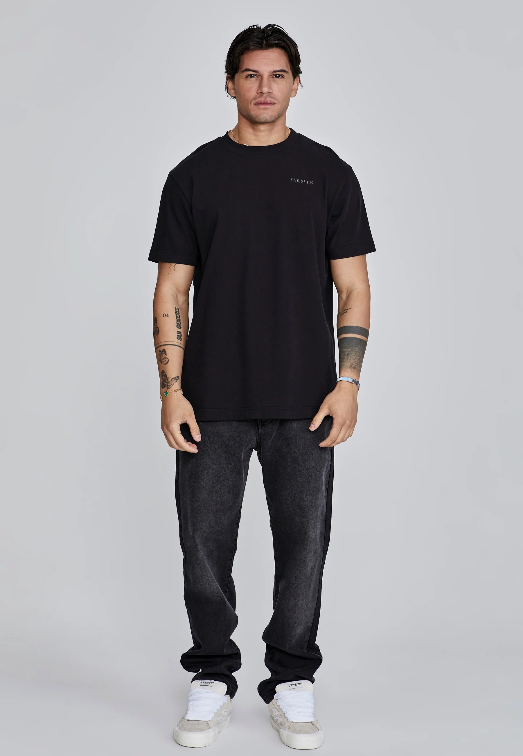 Filigree T-Shirt in Black T-Shirts SikSilk