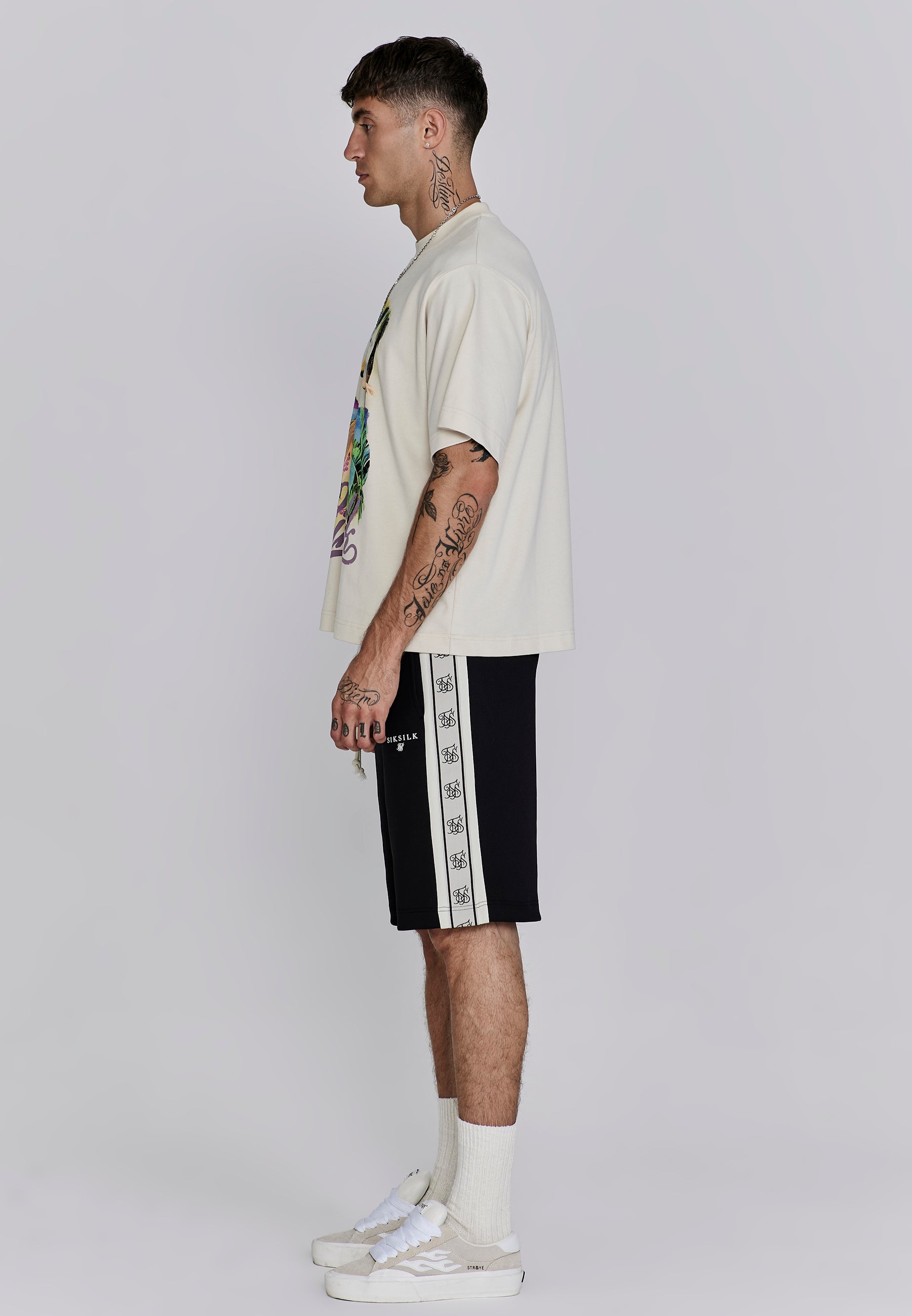 Graphic T-shirt in ecru T-shirts SikSilk