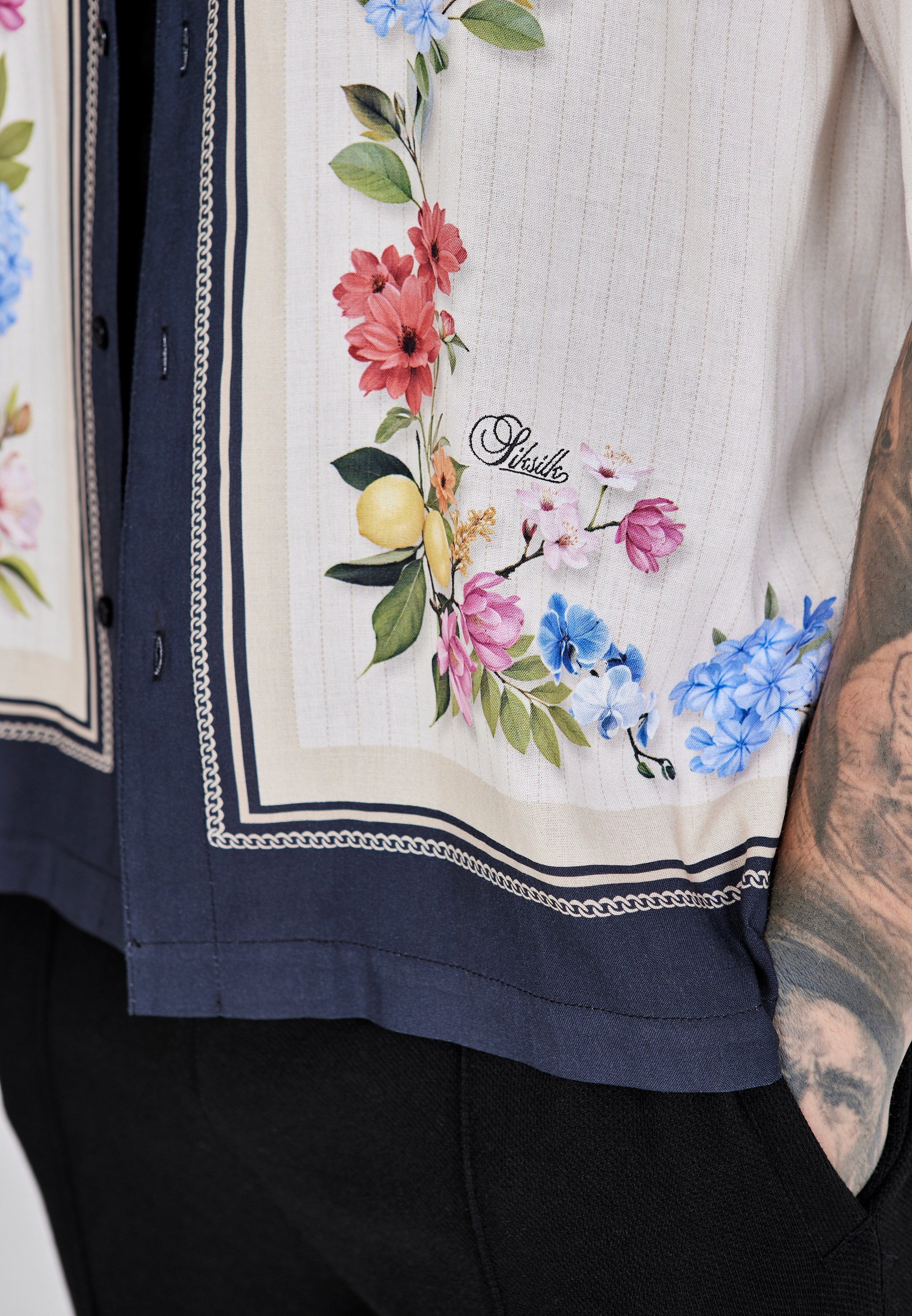 Resort Shirt in Ecru Shirts SikSilk