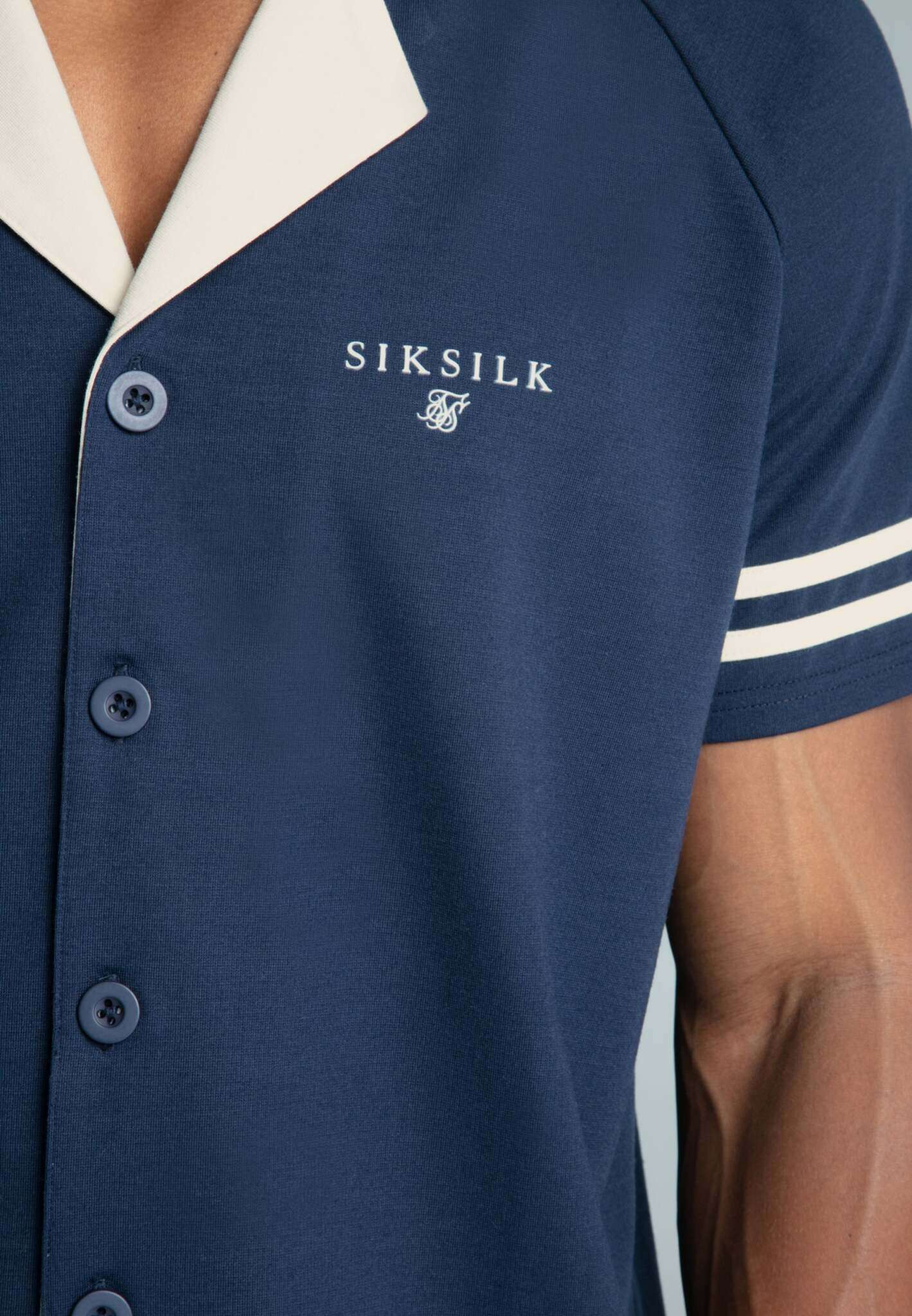 Retro Resort Shirt in Navy Shirts SikSilk