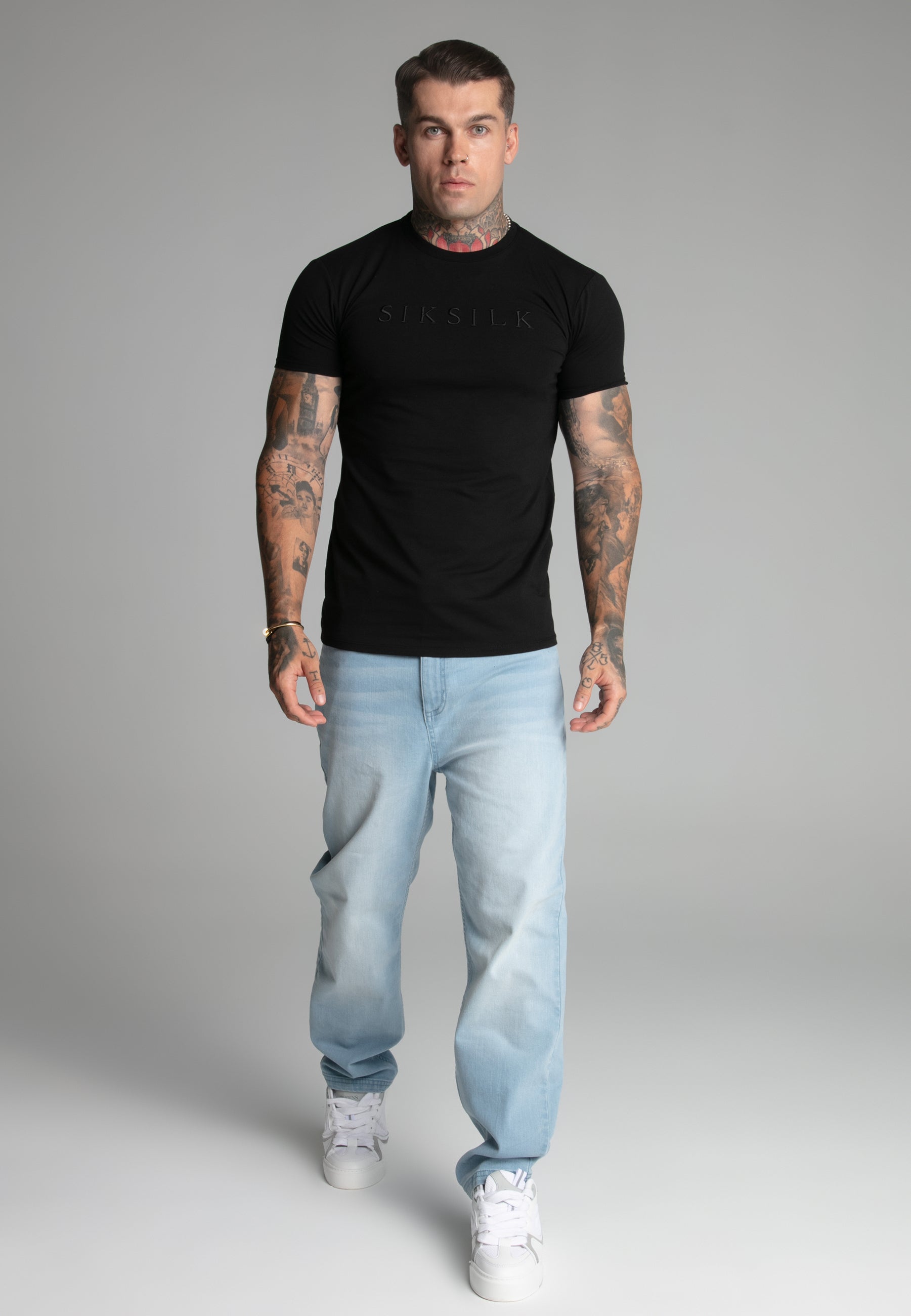 Muscle Fit T-Shirt in Black T-Shirts SikSilk