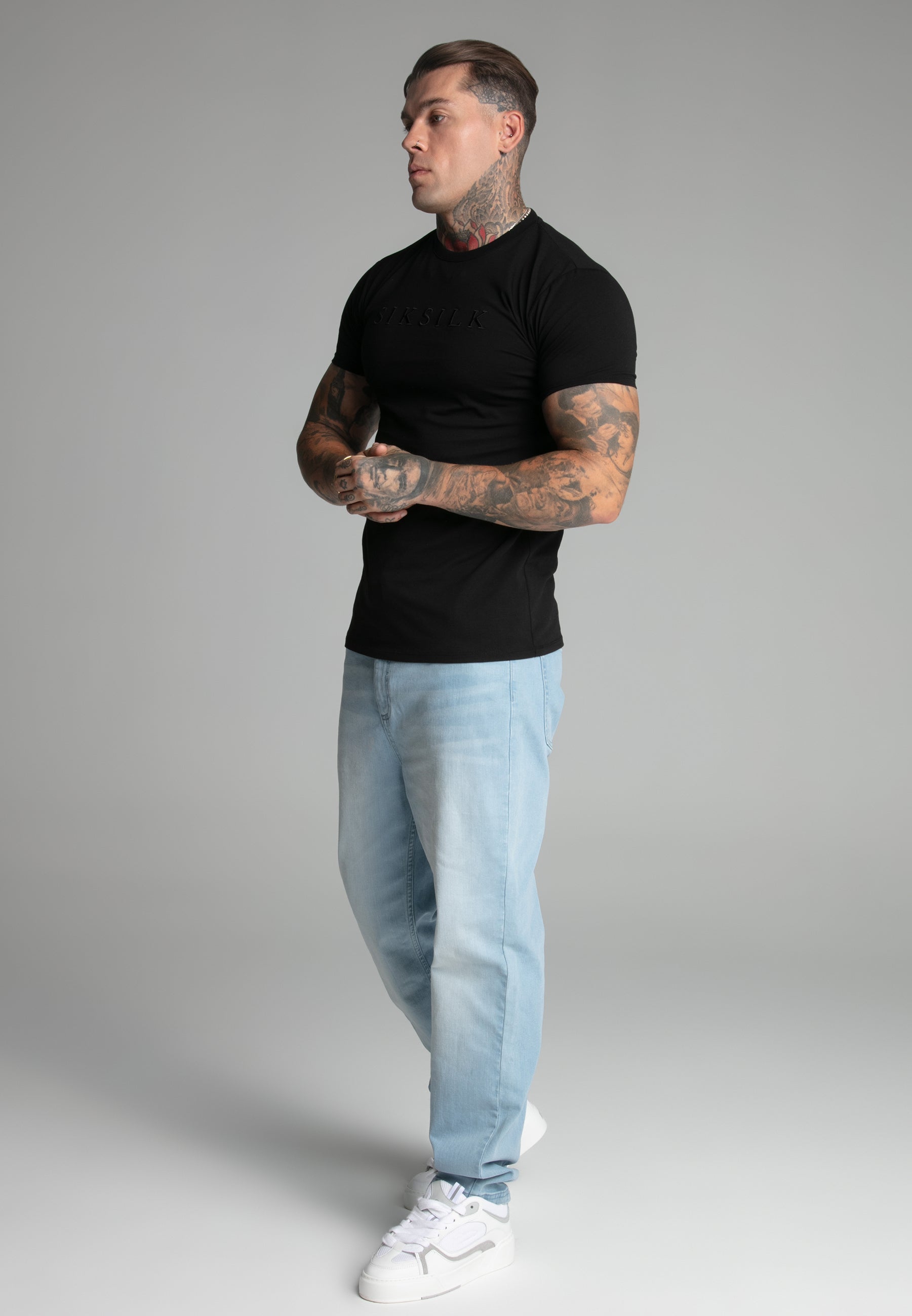 Muscle Fit T-Shirt in Black T-Shirts SikSilk